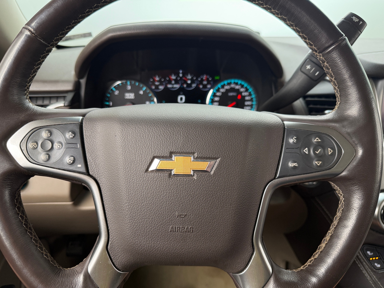 Thumbnail: 2017 Chevrolet Suburban - 4