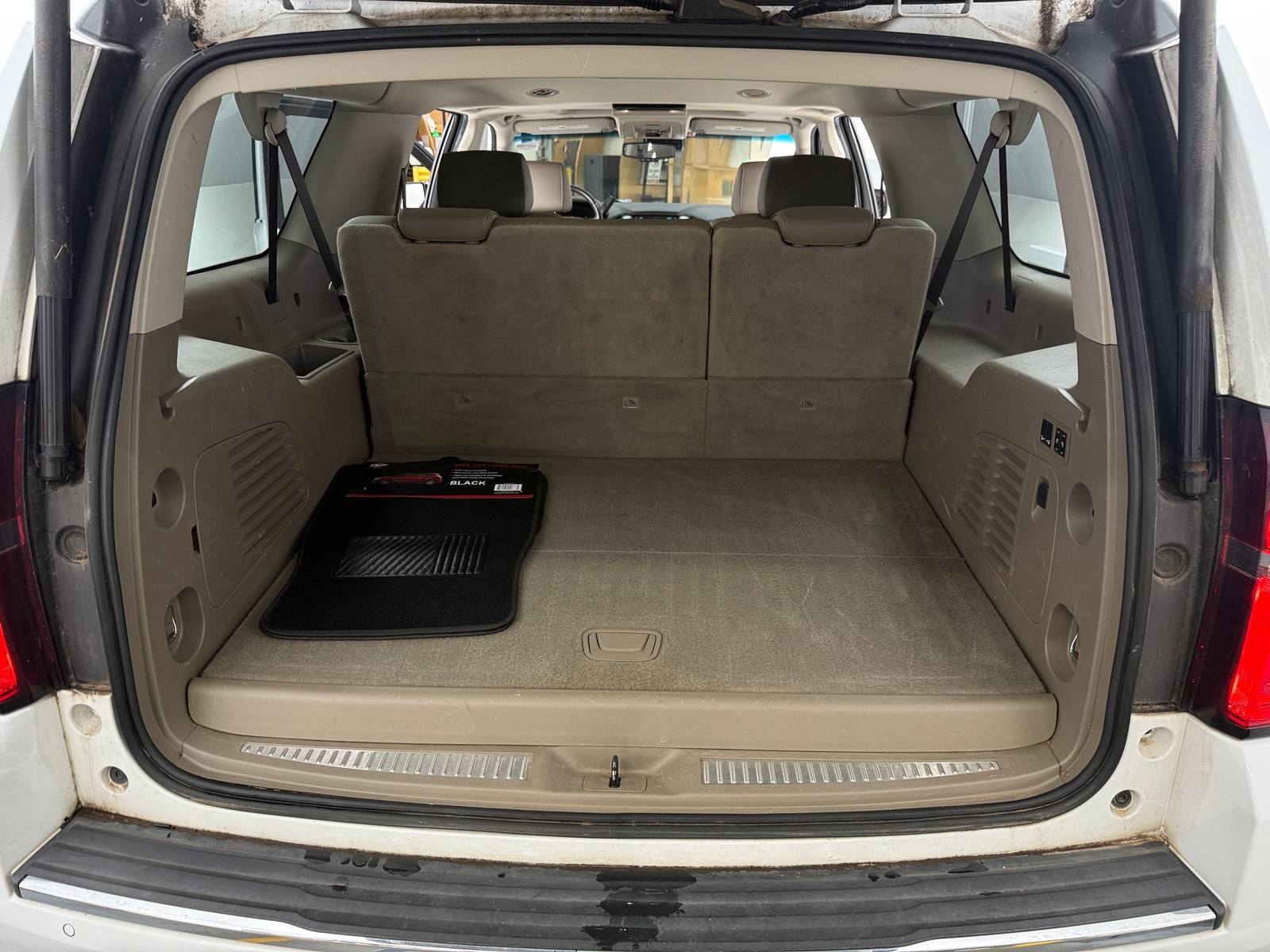 Thumbnail: 2017 Chevrolet Suburban - 6