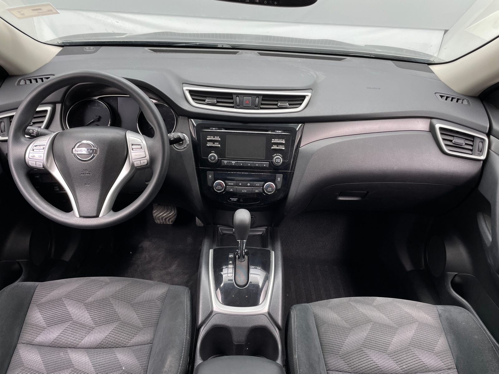 Thumbnail: 2015 Nissan Rogue - 3