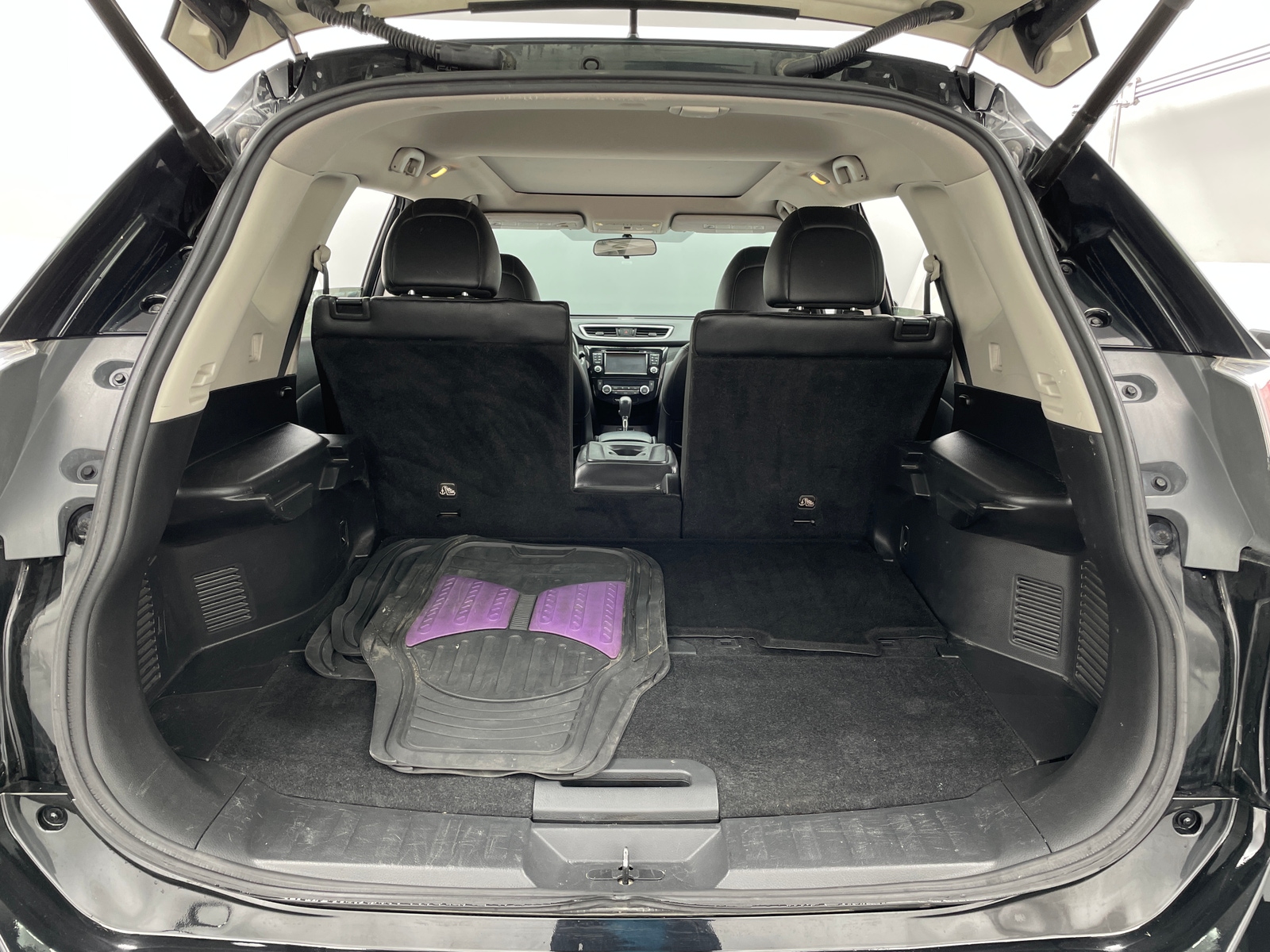 Thumbnail: 2016 Nissan Rogue - 6