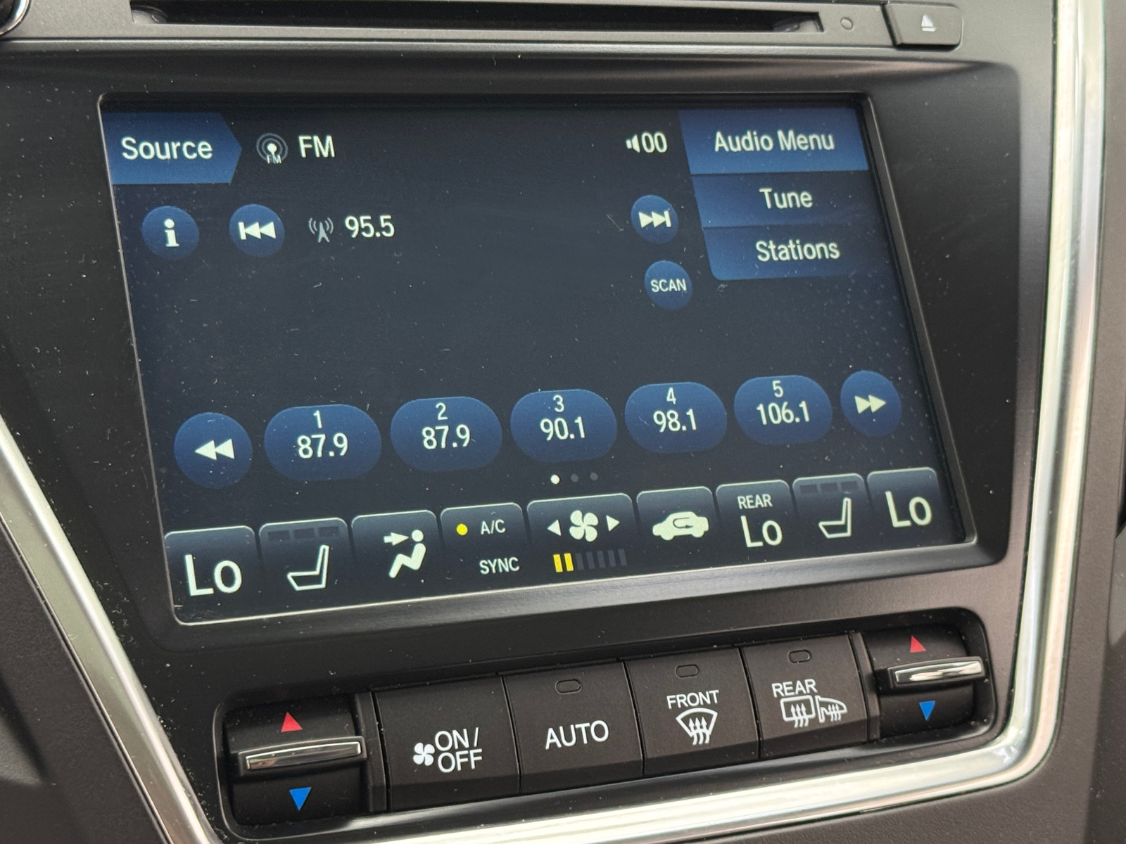 Thumbnail: 2020 Acura MDX - 3