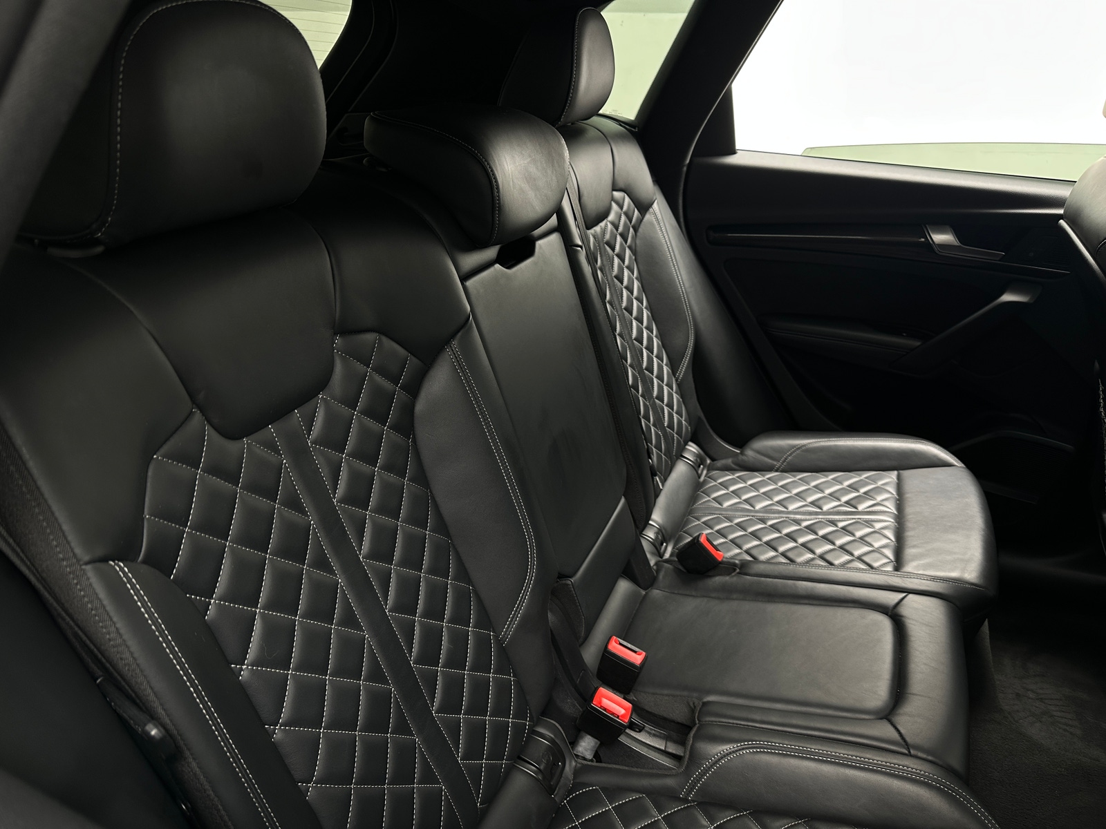 Thumbnail: 2020 Audi SQ5 - 5