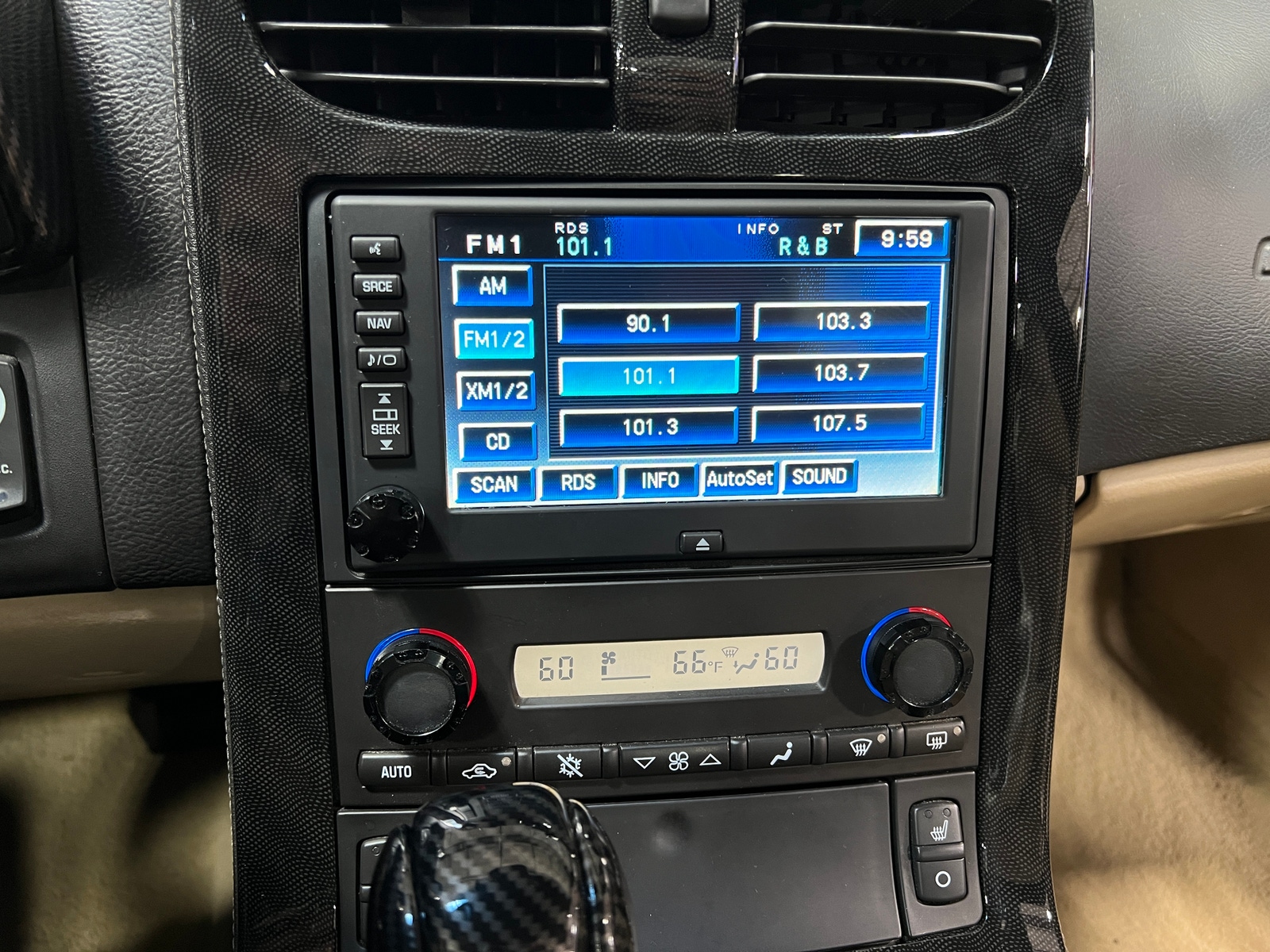 Thumbnail: 2010 Chevrolet Corvette - 3