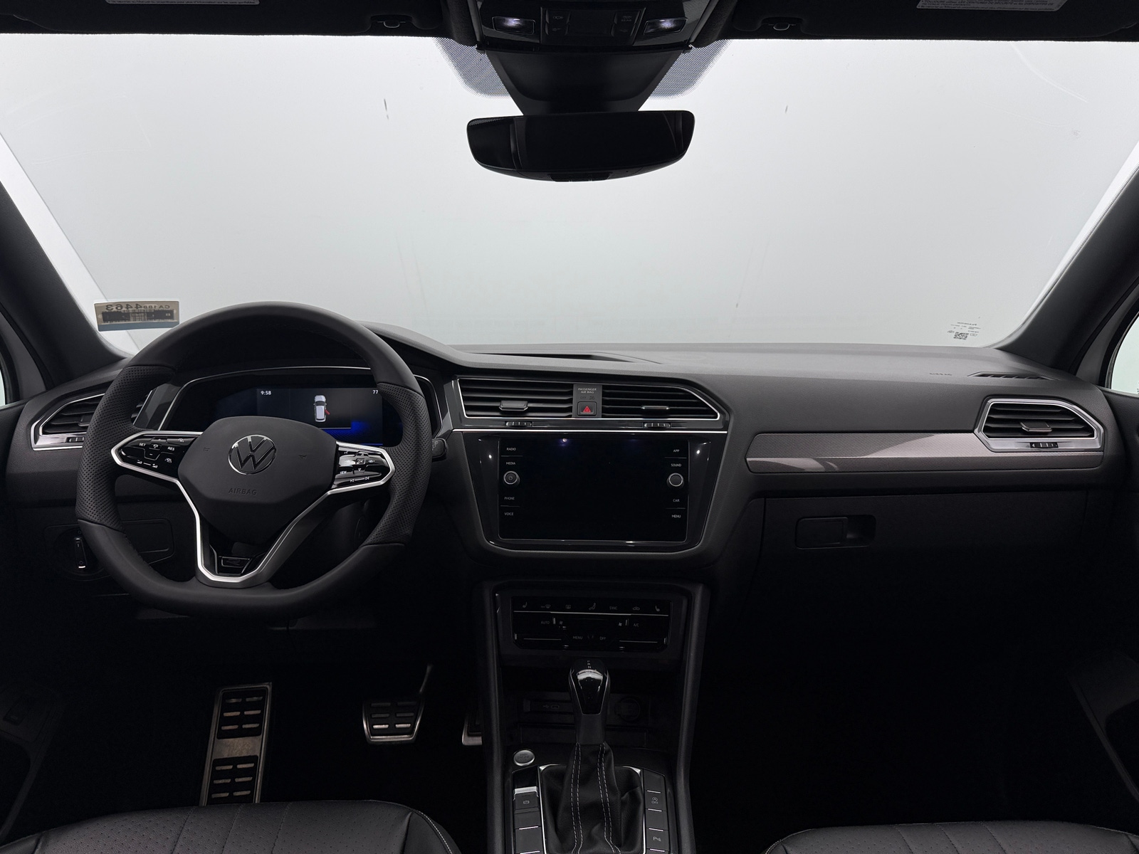 Thumbnail: 2022 Volkswagen Tiguan - 2