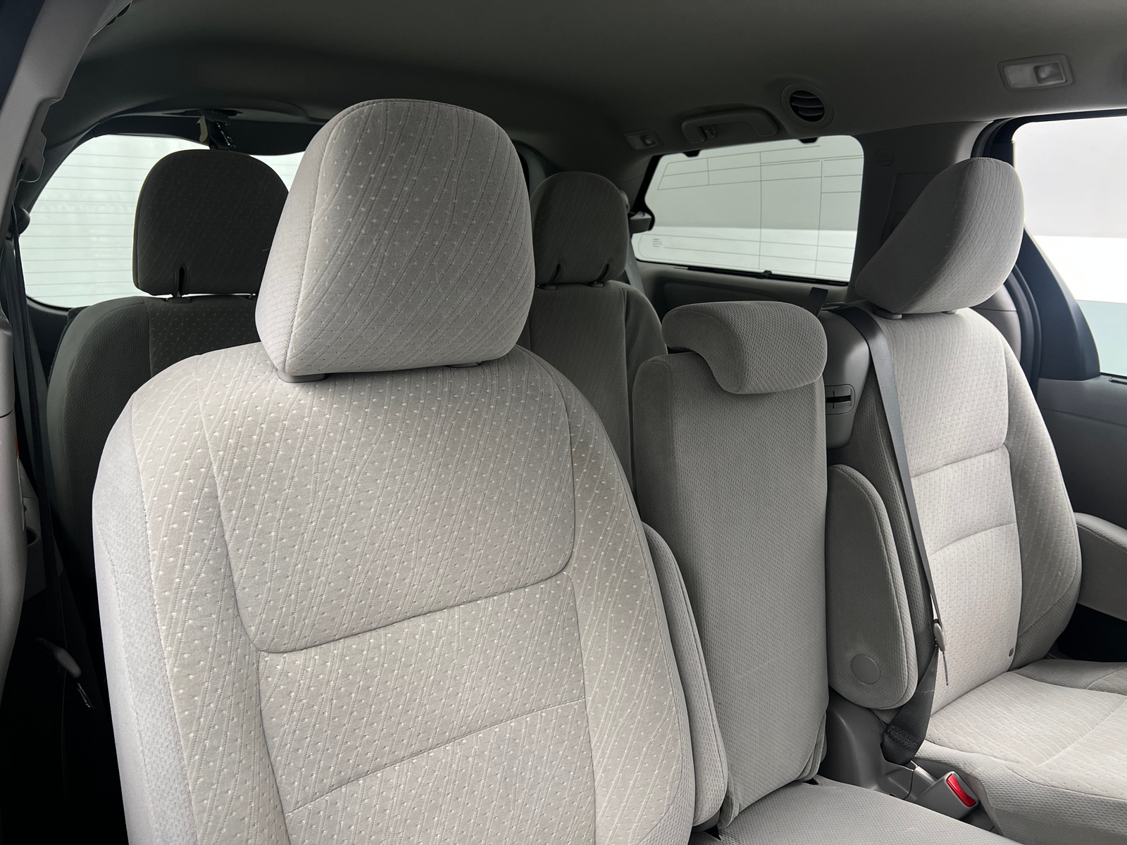 Thumbnail: 2020 Toyota Sienna - 6