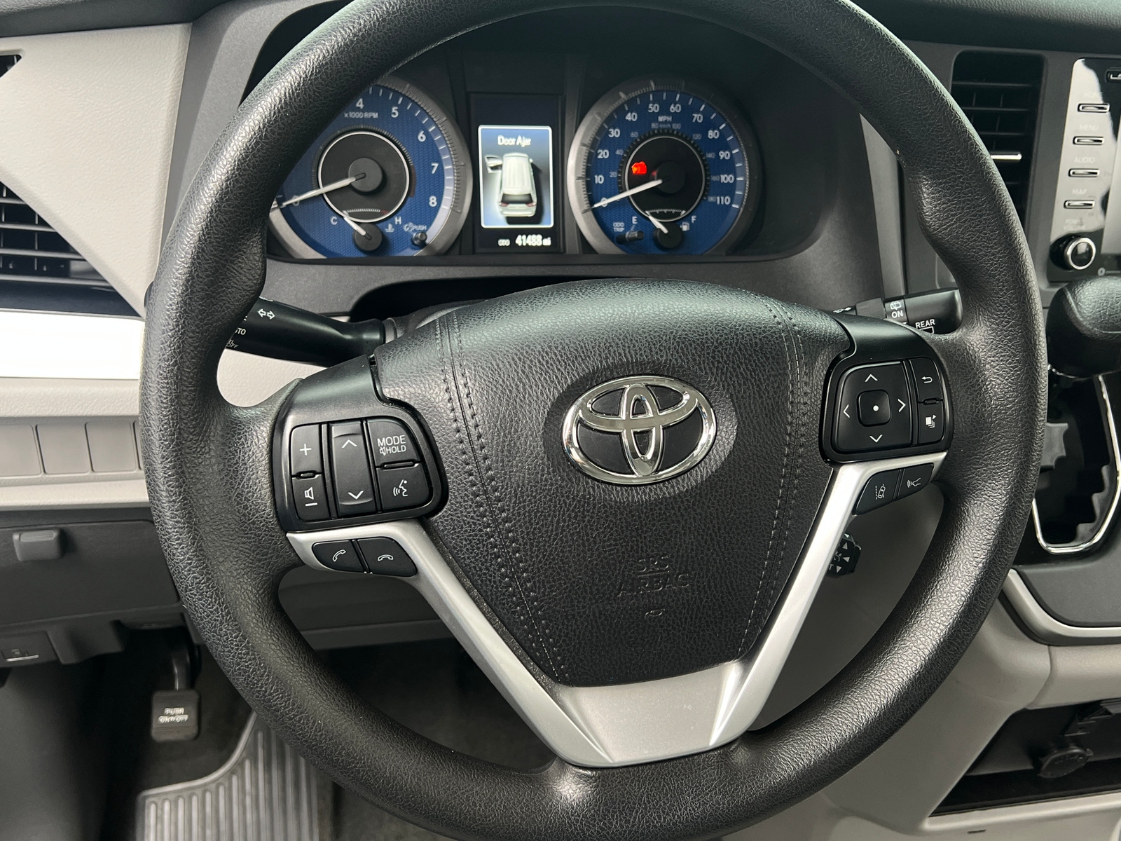 Thumbnail: 2020 Toyota Sienna - 5