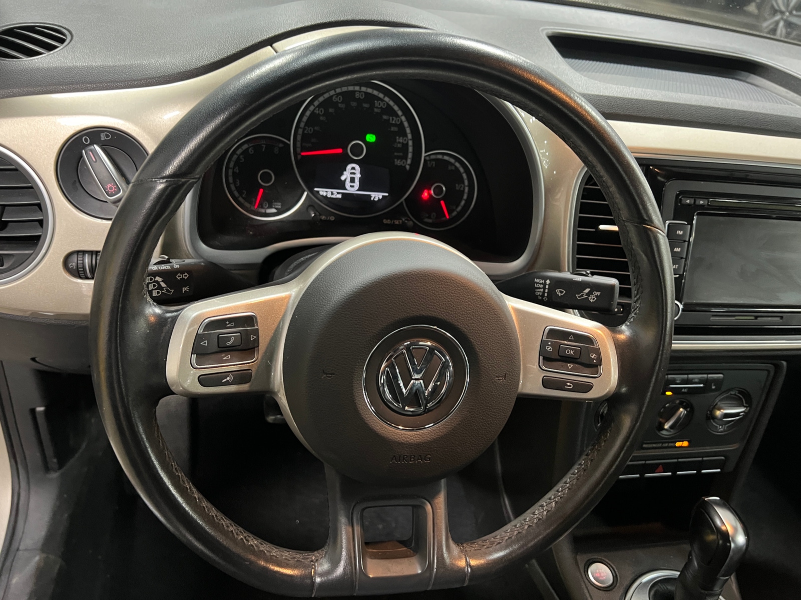 Thumbnail: 2013 Volkswagen Beetle - 4