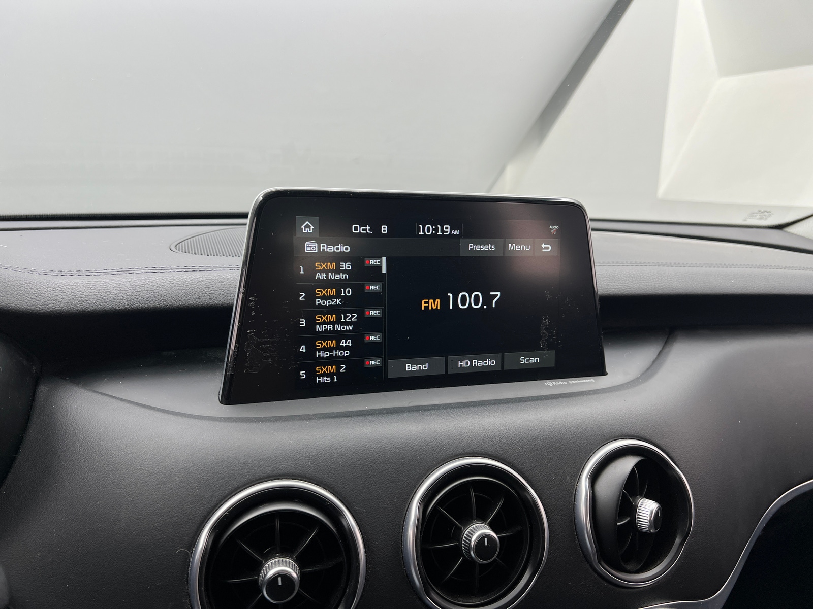 Thumbnail: 2018 Kia Stinger - 3