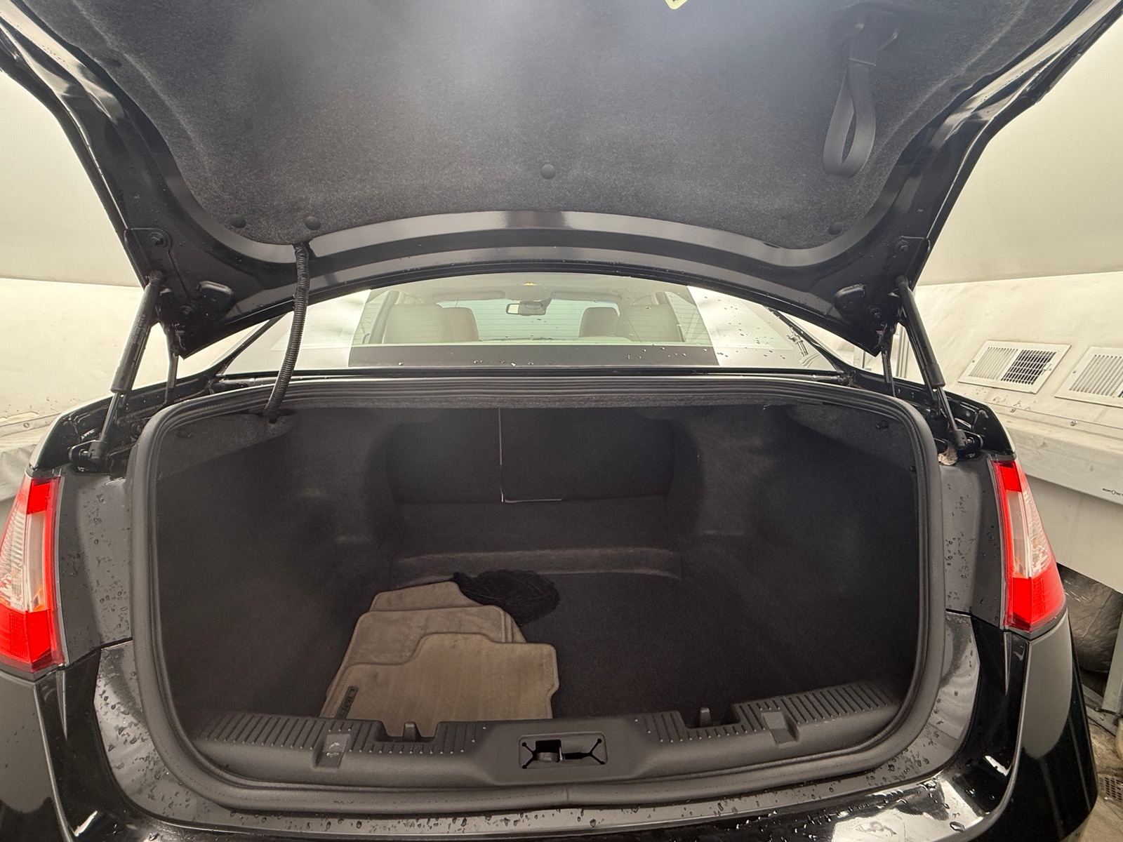 Thumbnail: 2011 Ford Taurus - 6