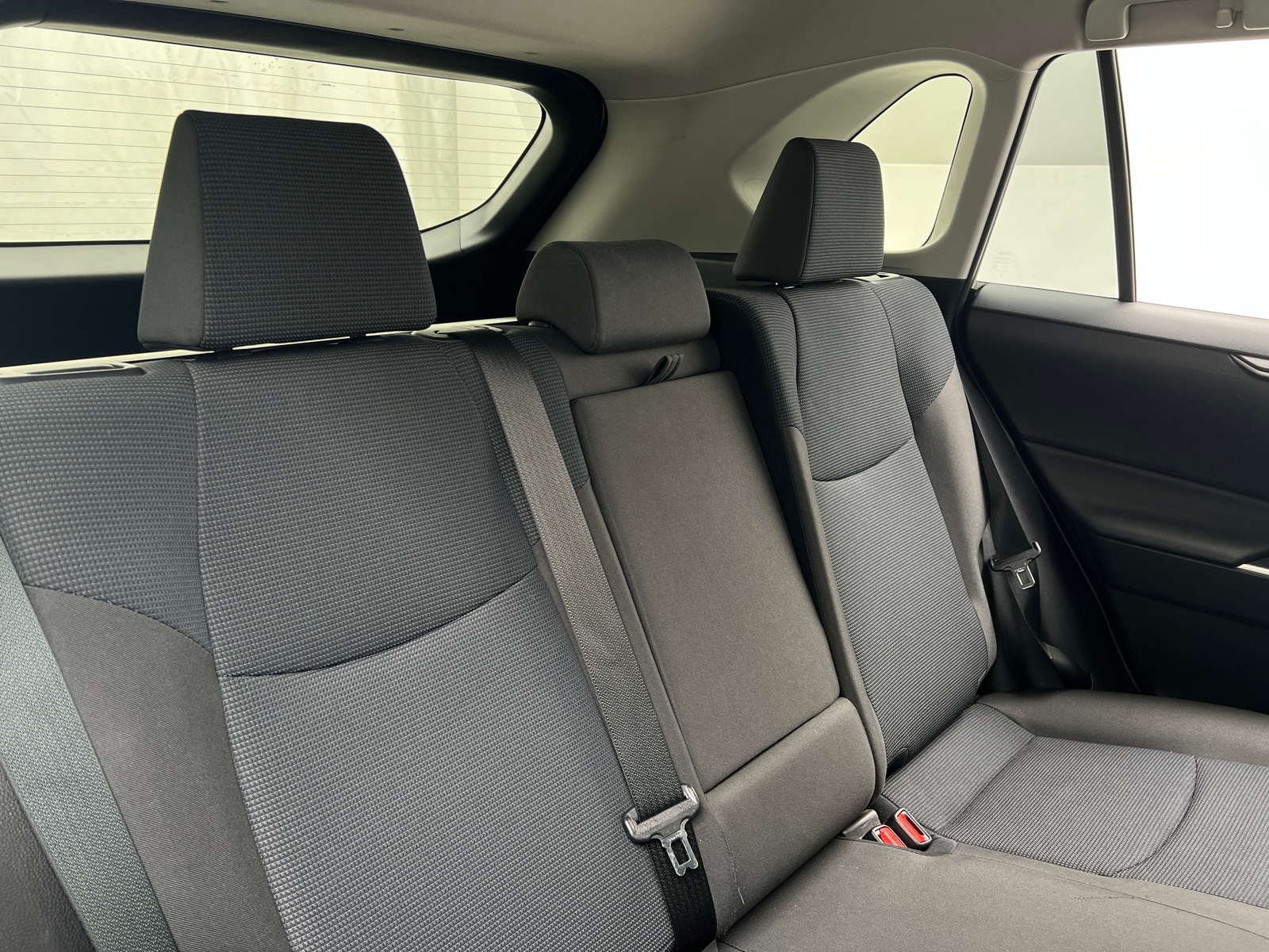 Thumbnail: 2021 Toyota RAV4 - 6