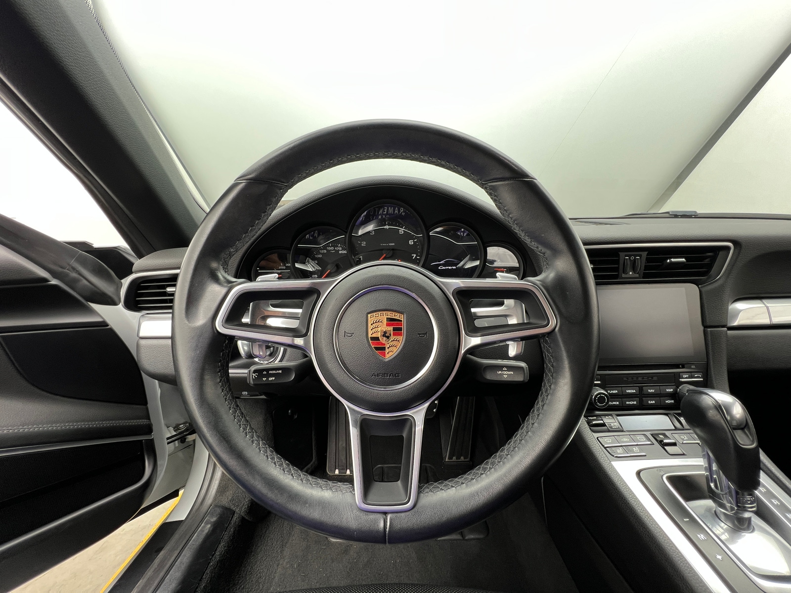 Thumbnail: 2018 Porsche 911 - 3