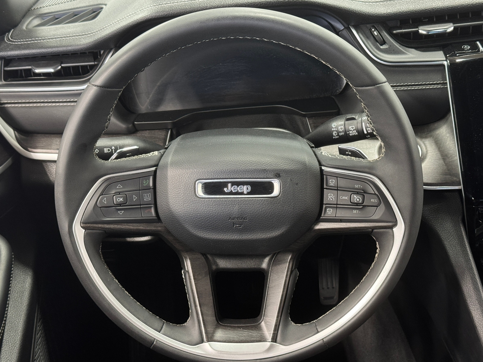 Thumbnail: 2024 Jeep Grand Cherokee L - 5