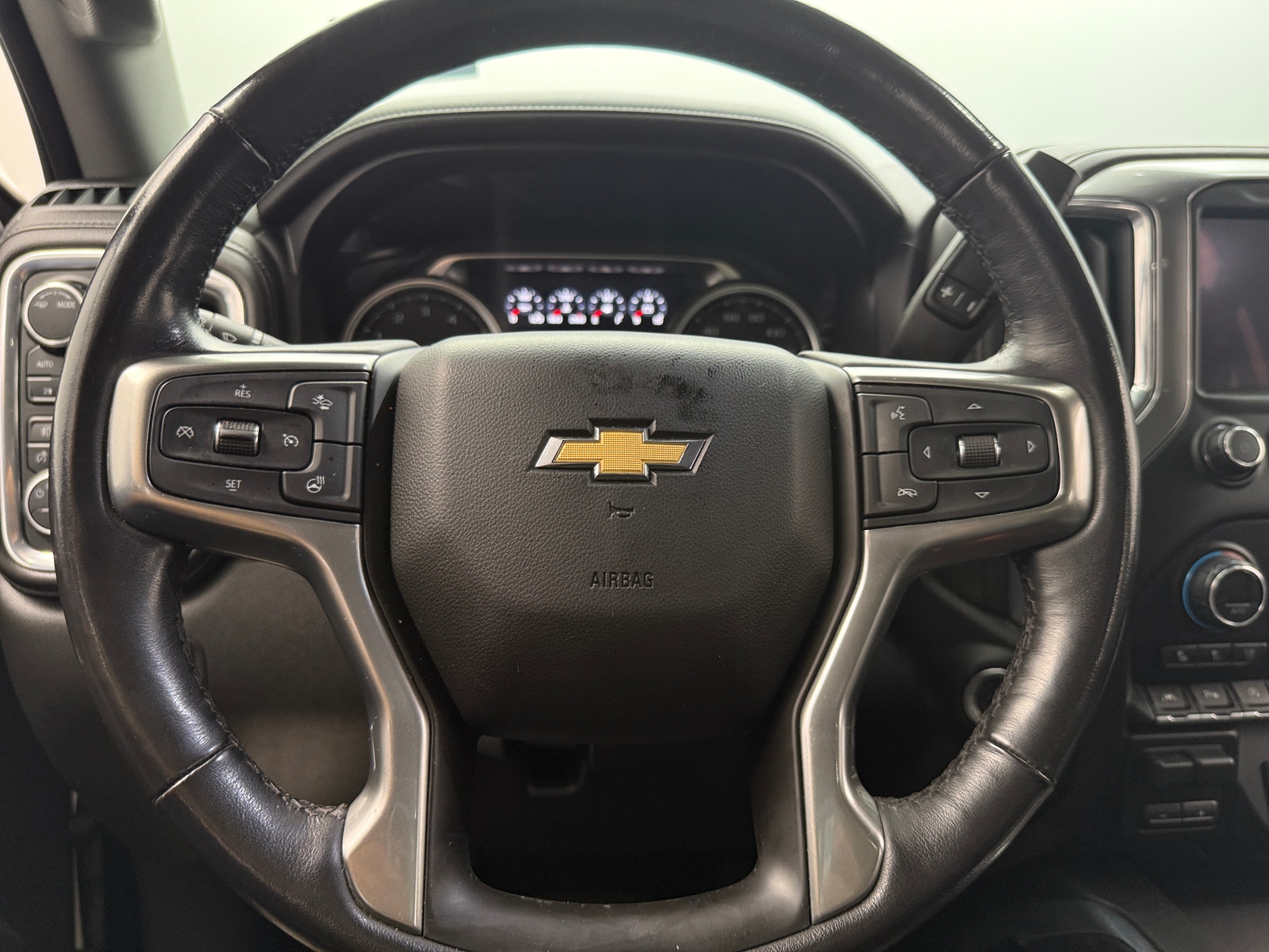 Thumbnail: 2020 Chevrolet Silverado 1500 - 4