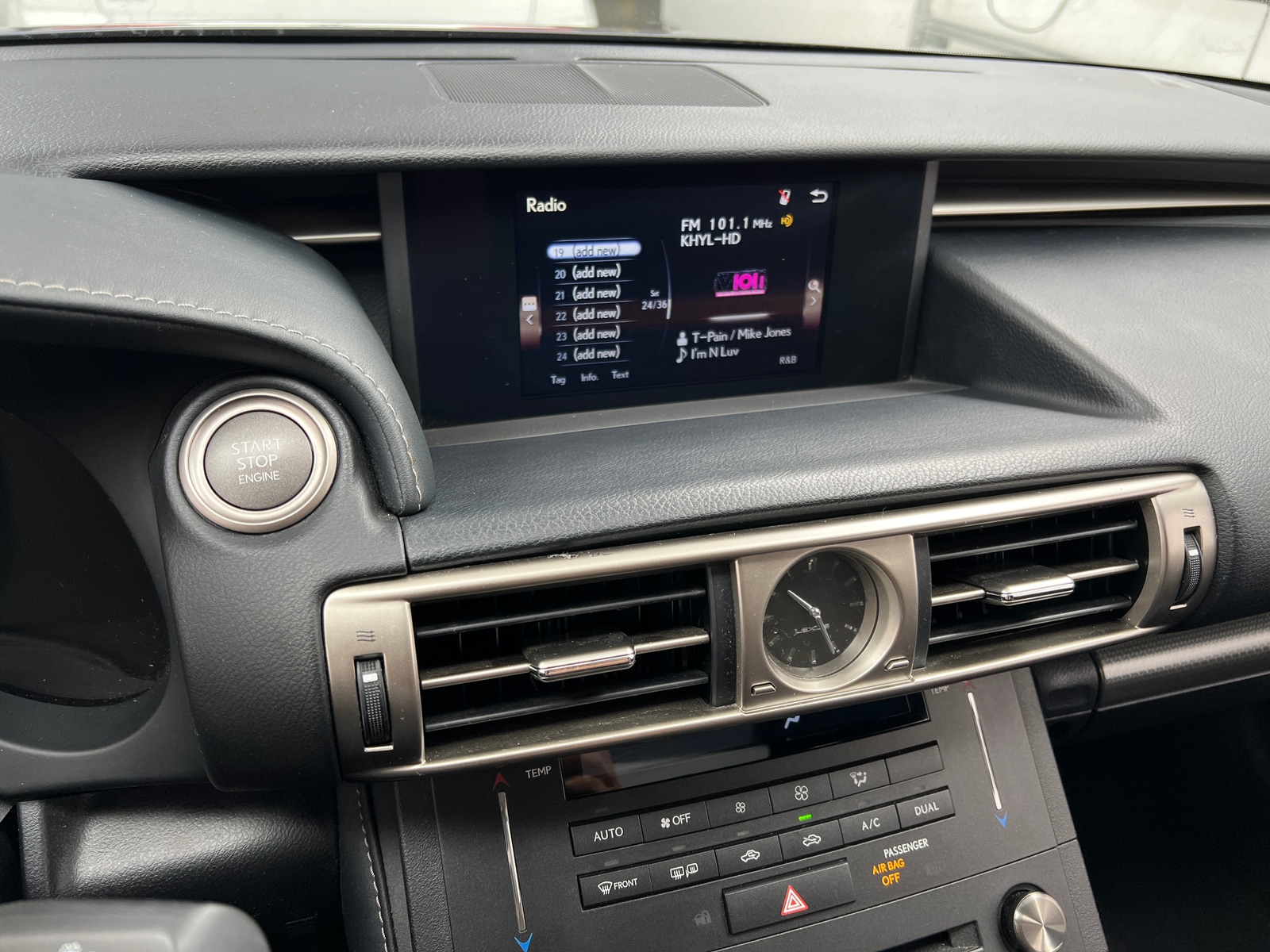 Thumbnail: 2016 Lexus IS - 3