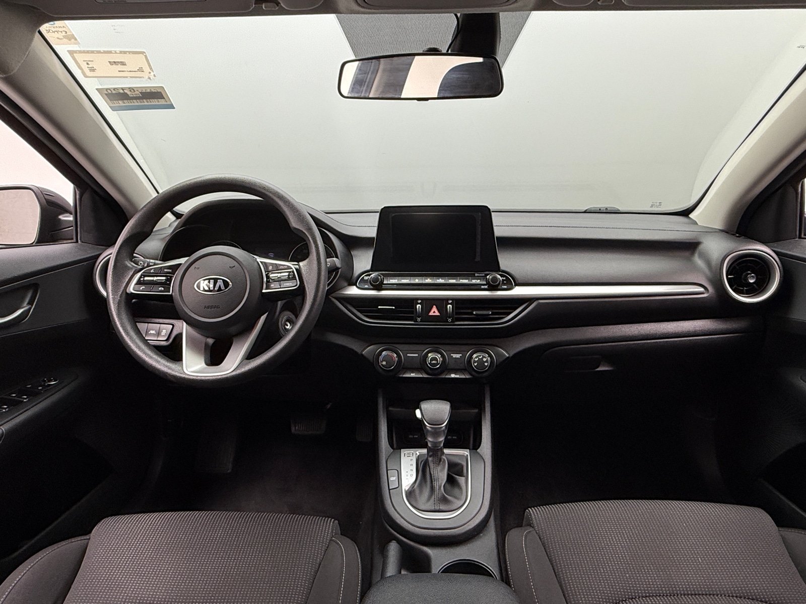 Thumbnail: 2020 Kia Forte - 3