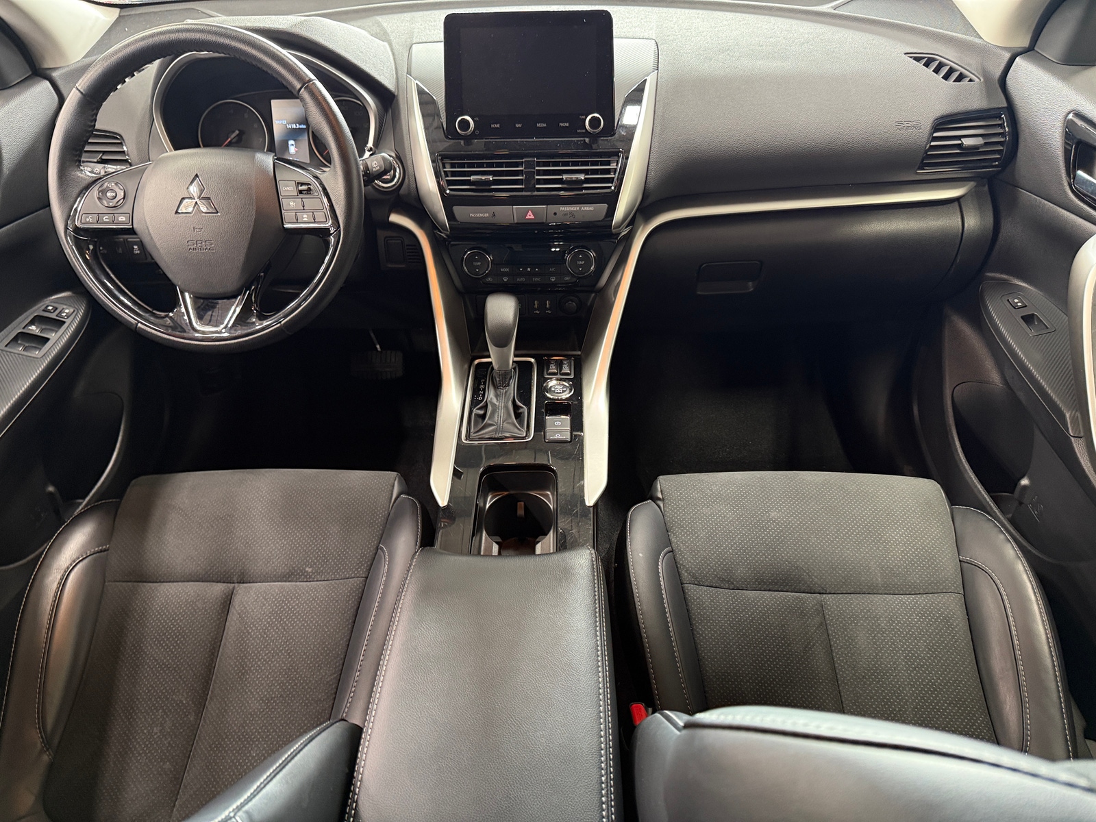 Thumbnail: 2024 Mitsubishi Eclipse Cross - 3