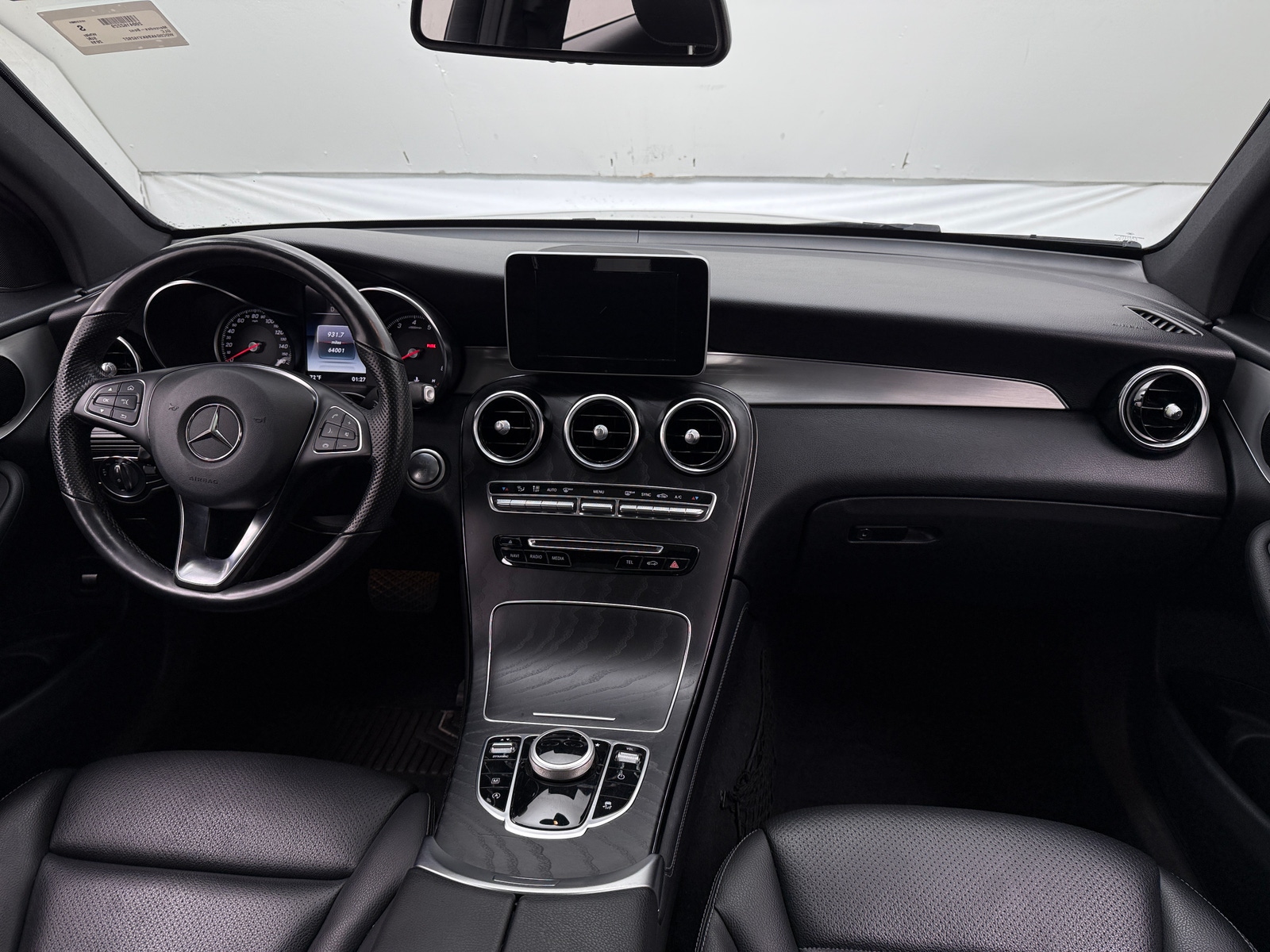 Thumbnail: 2019 Mercedes-Benz GLC - 2