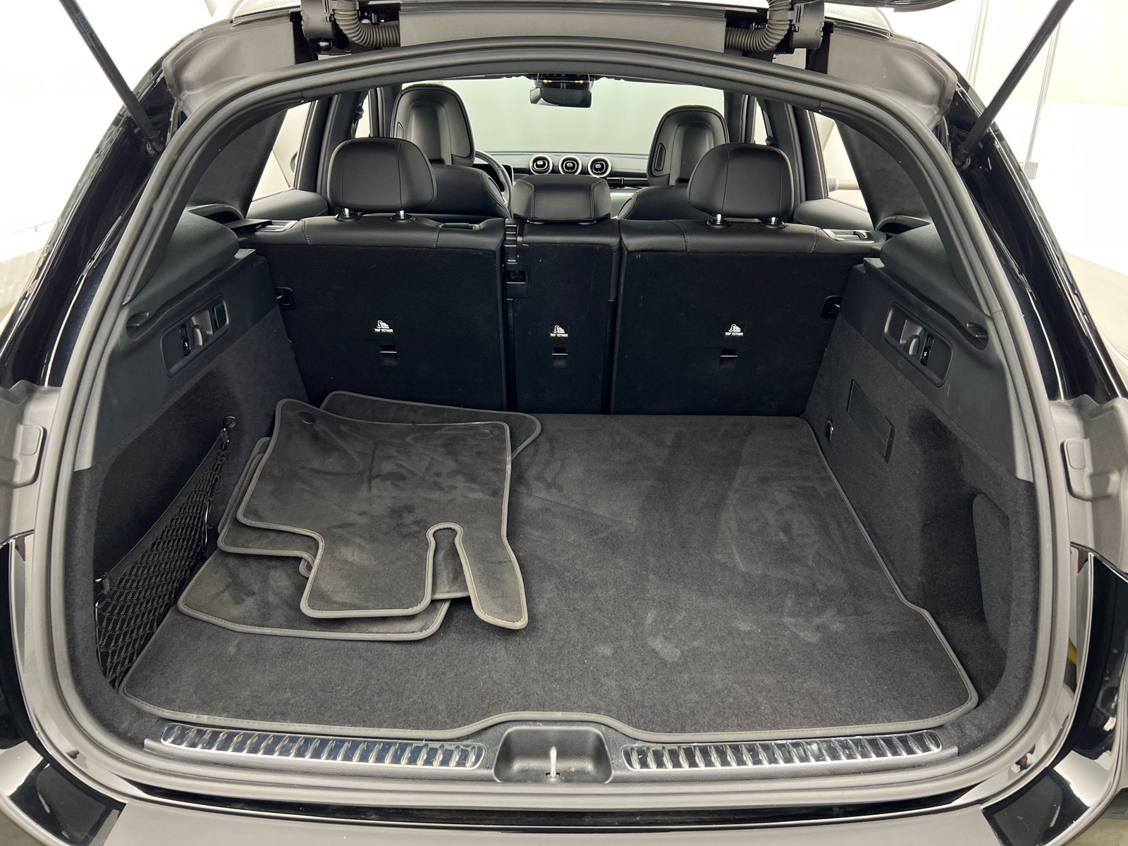 Thumbnail: 2024 Mercedes-Benz GLC - 6