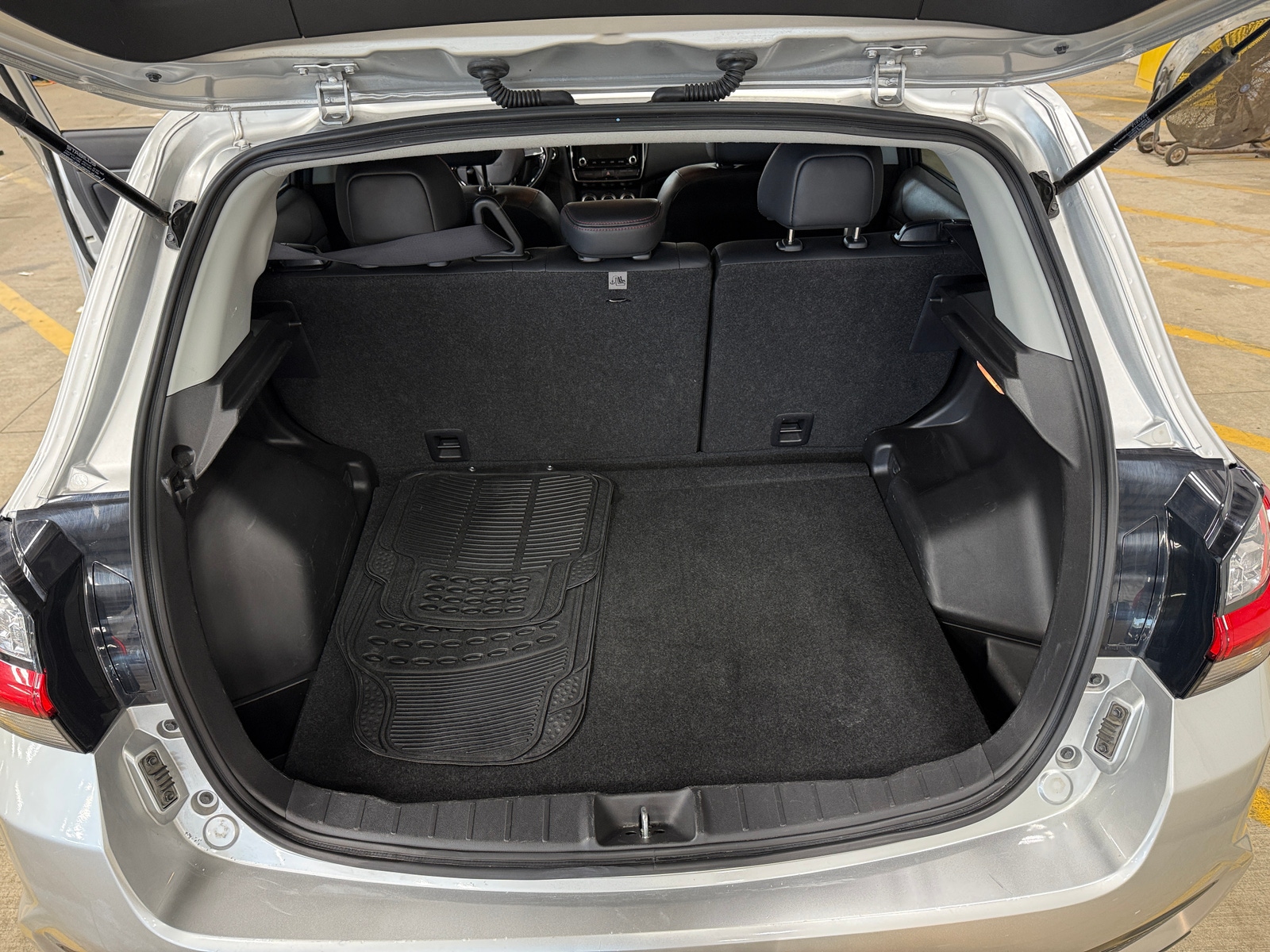 Thumbnail: 2024 Mitsubishi Outlander Sport - 6