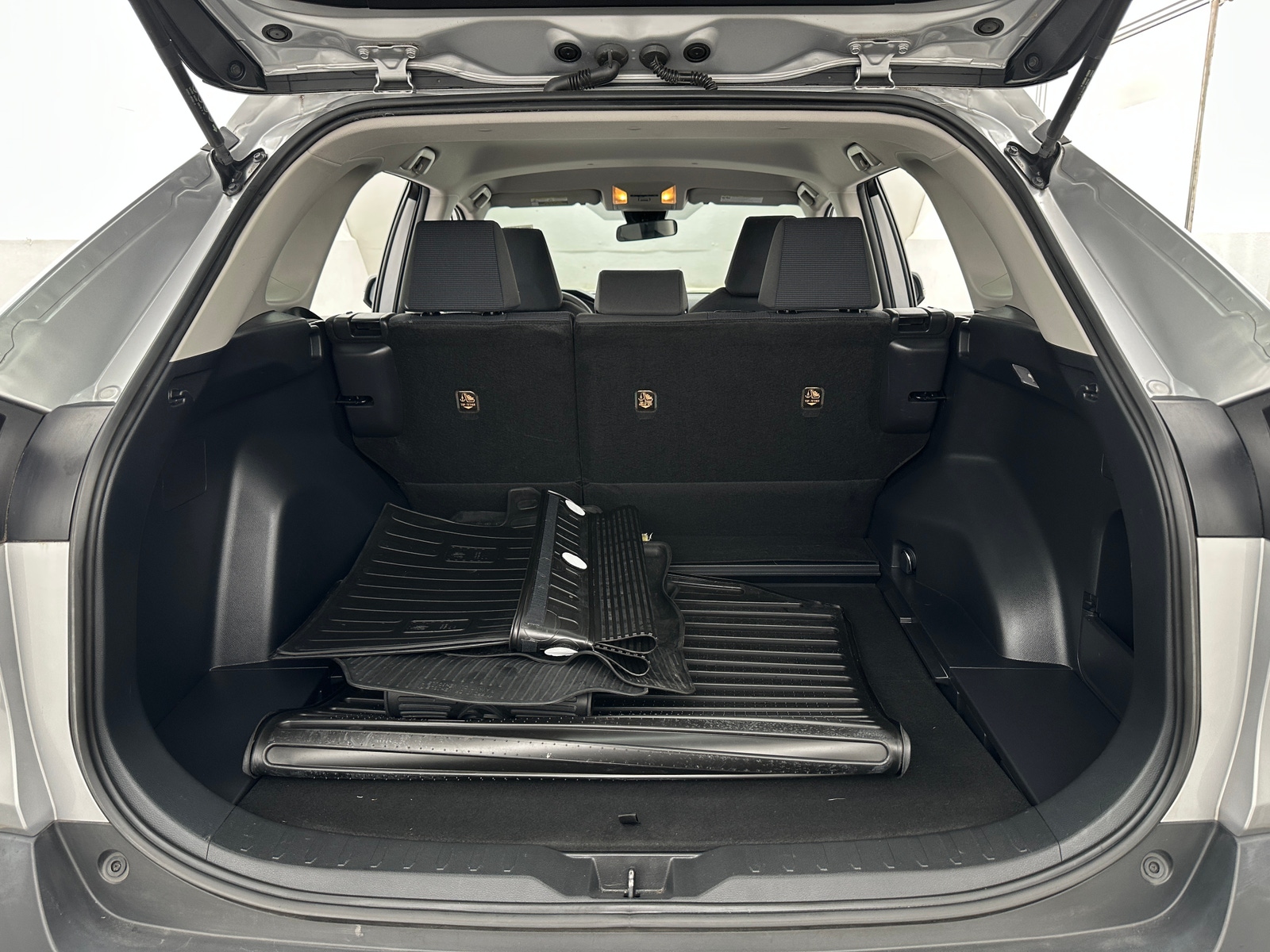 Thumbnail: 2019 Toyota RAV4 - 7