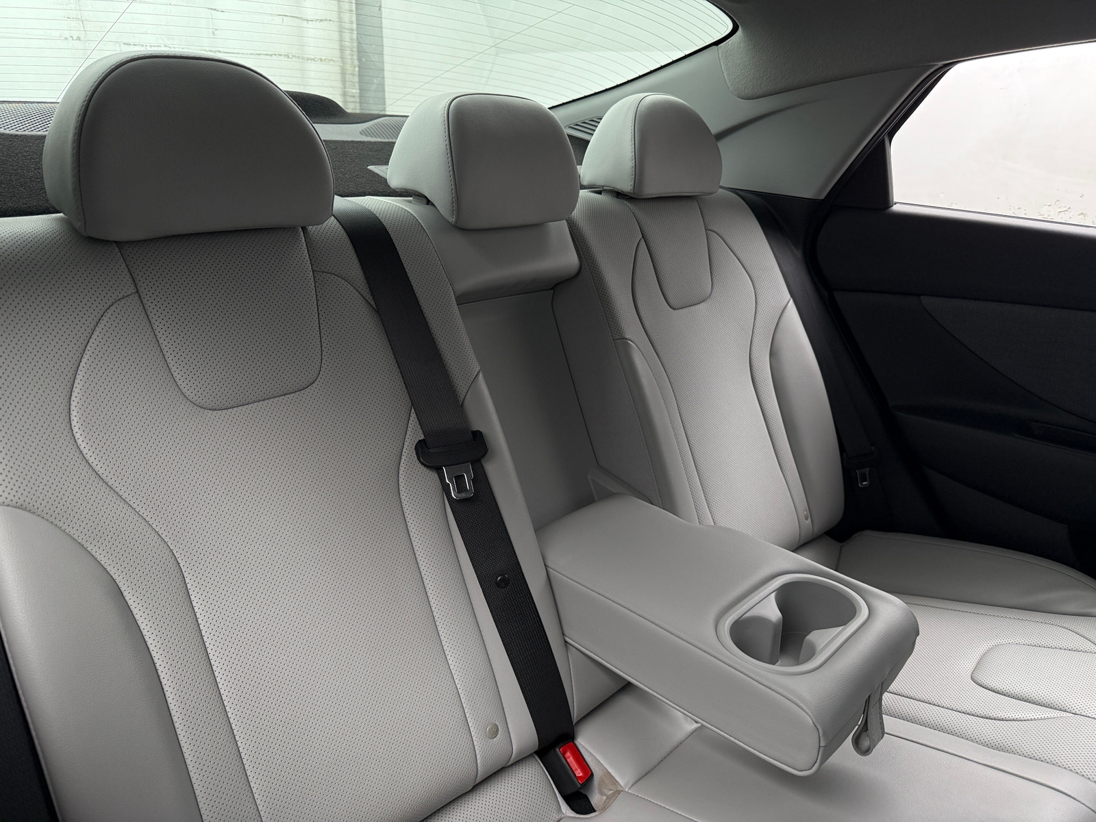 Thumbnail: 2023 Hyundai Elantra - 5