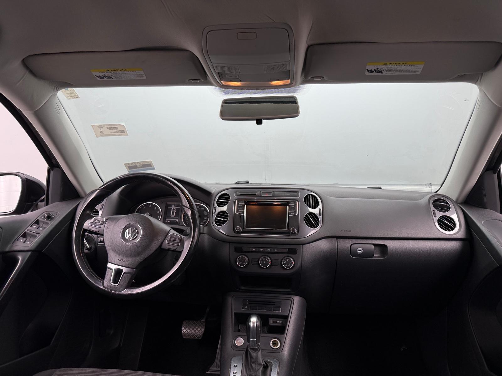 Thumbnail: 2017 Volkswagen Tiguan - 3