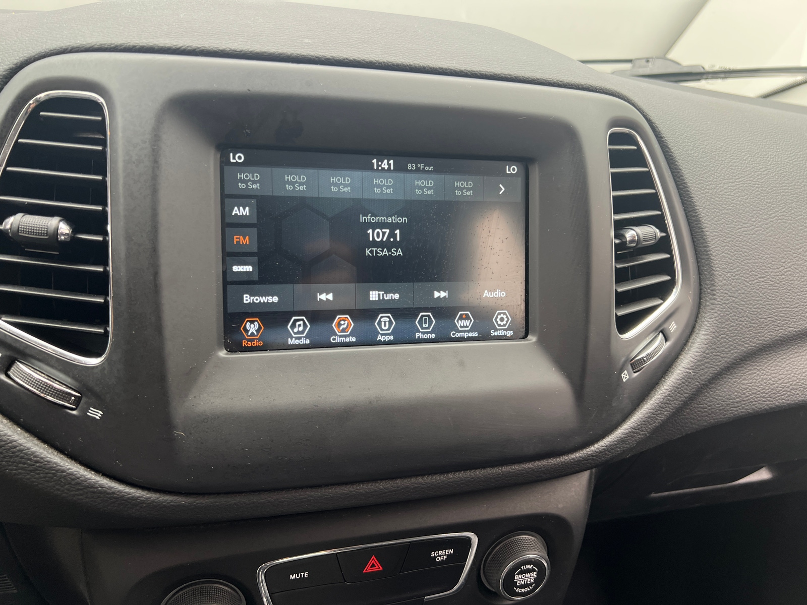 Thumbnail: 2020 Jeep Compass - 4
