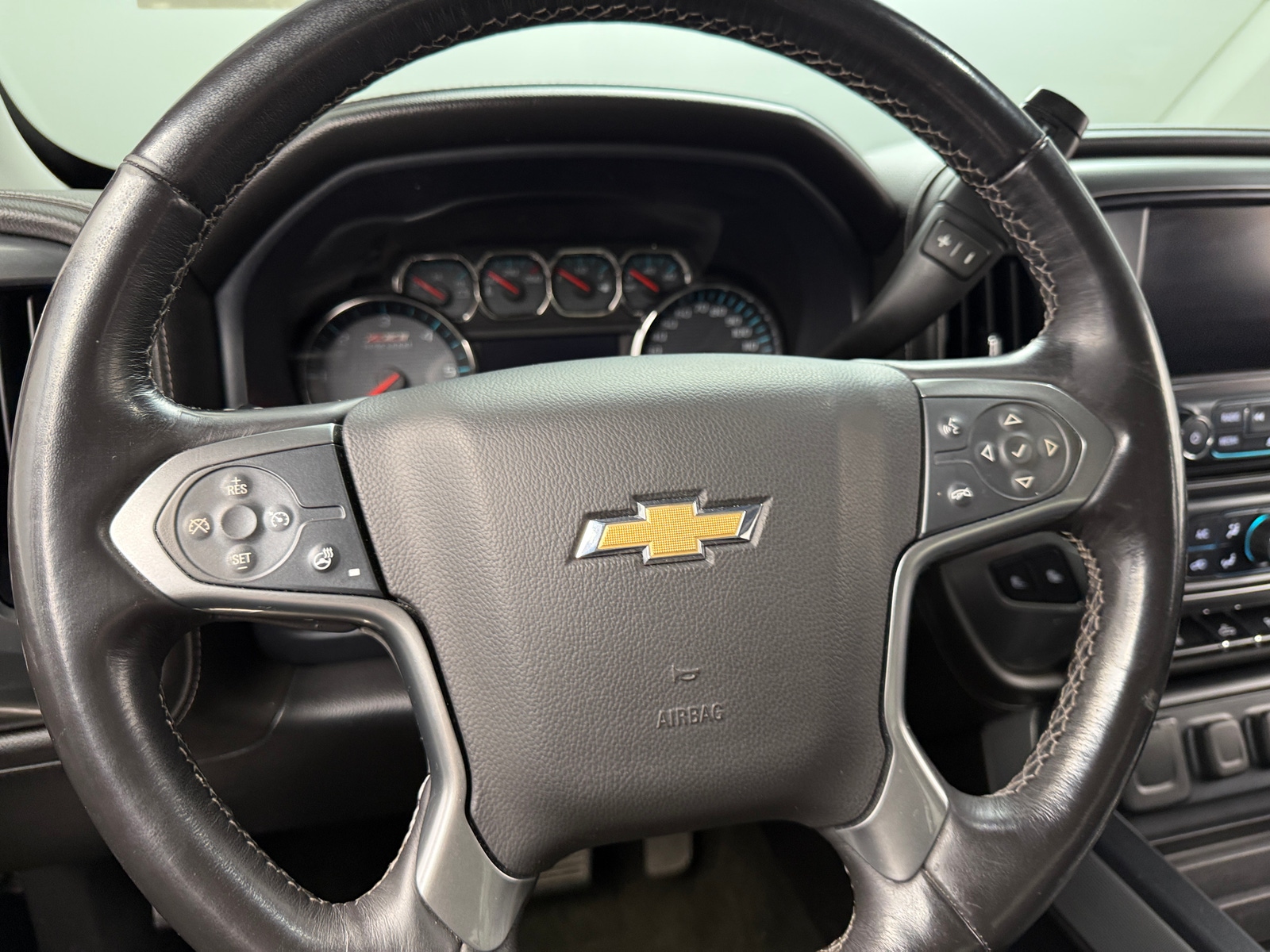 Thumbnail: 2017 Chevrolet Silverado 1500 - 4