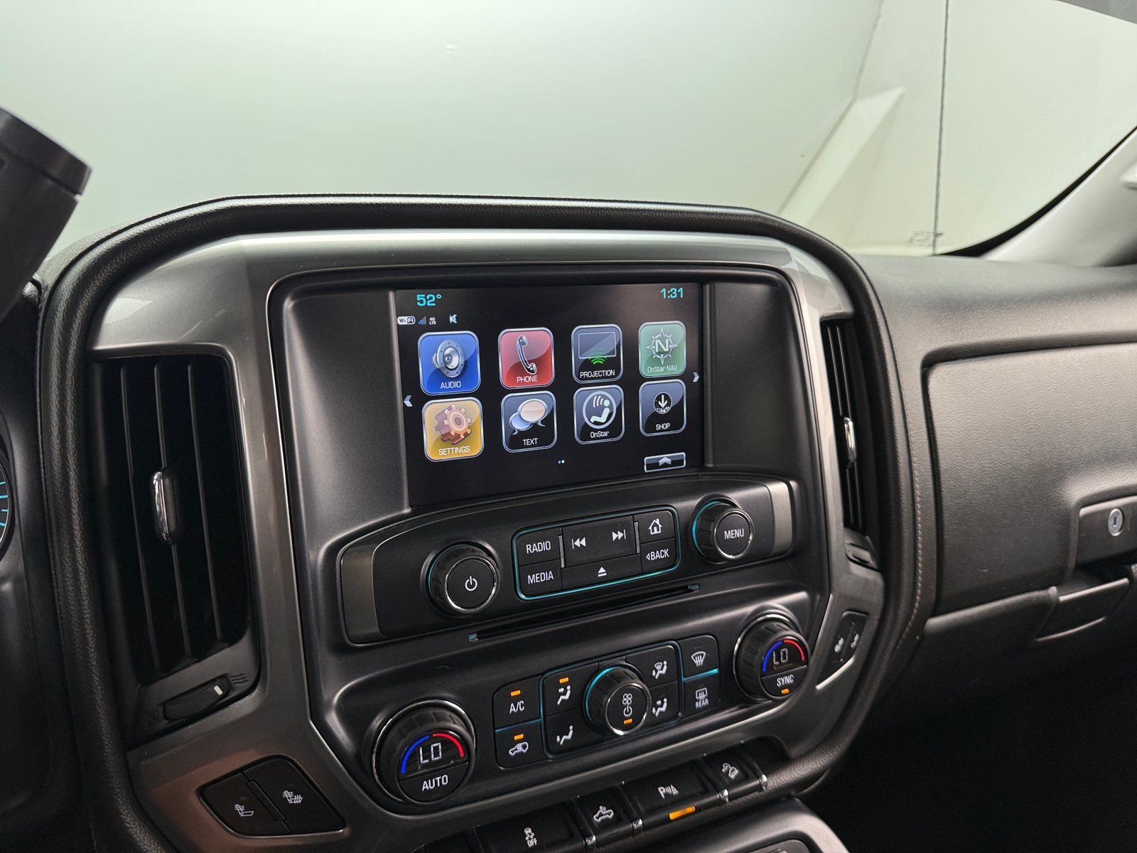 Thumbnail: 2017 Chevrolet Silverado 1500 - 3
