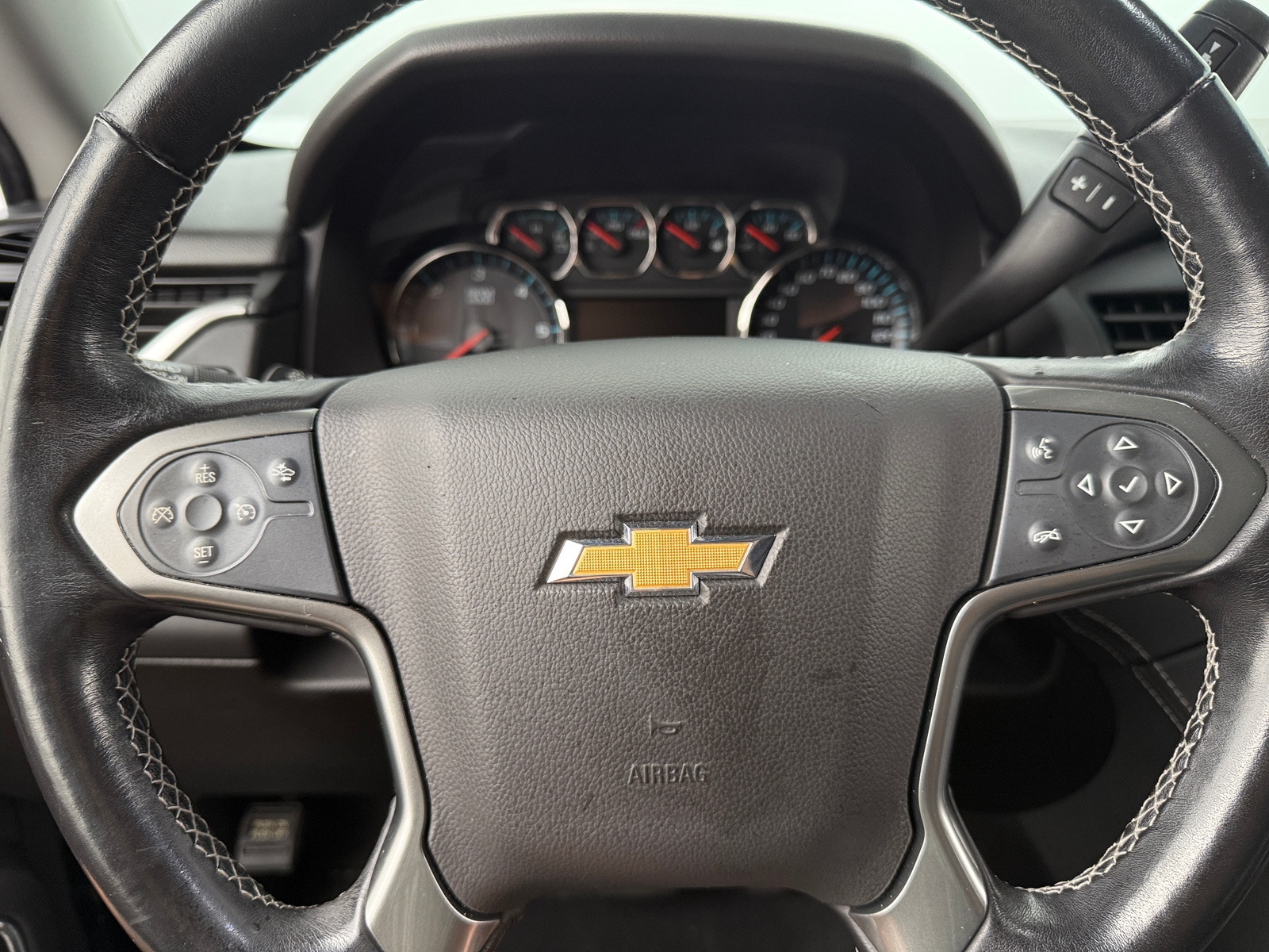 Thumbnail: 2019 Chevrolet Tahoe - 4