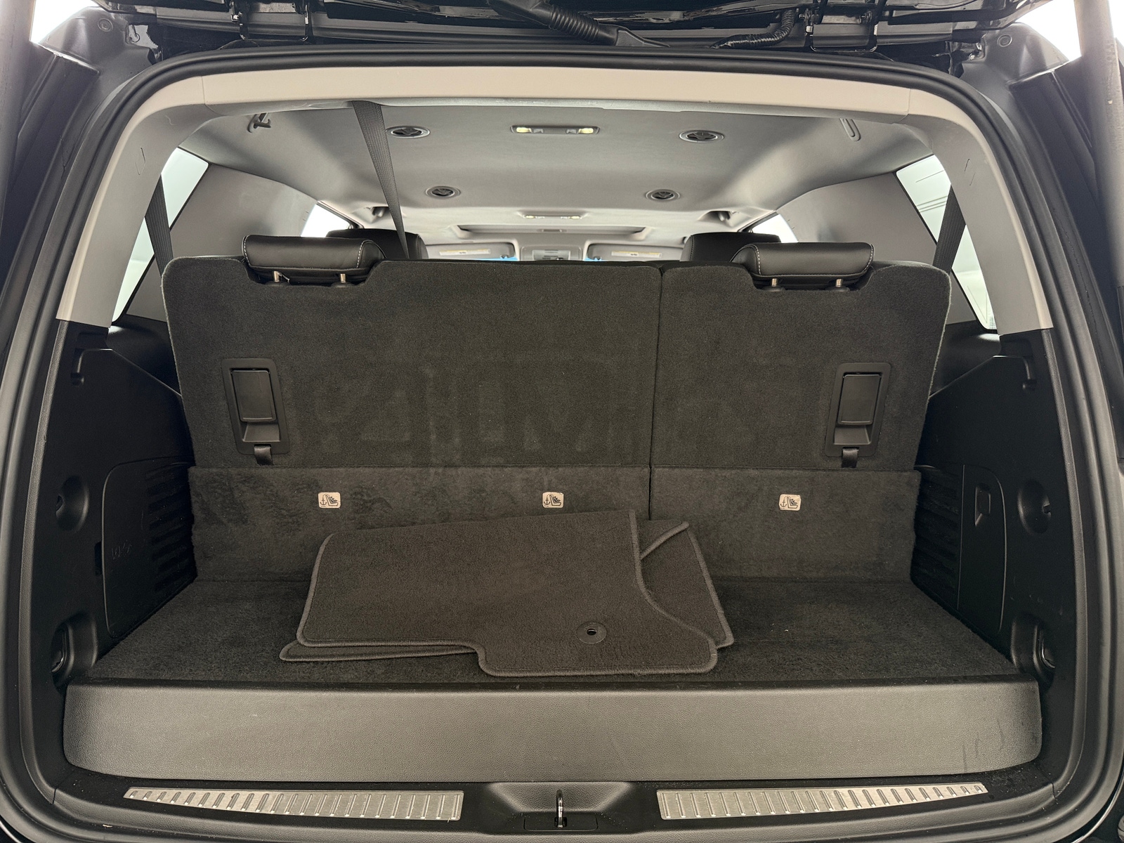 Thumbnail: 2019 Chevrolet Tahoe - 6