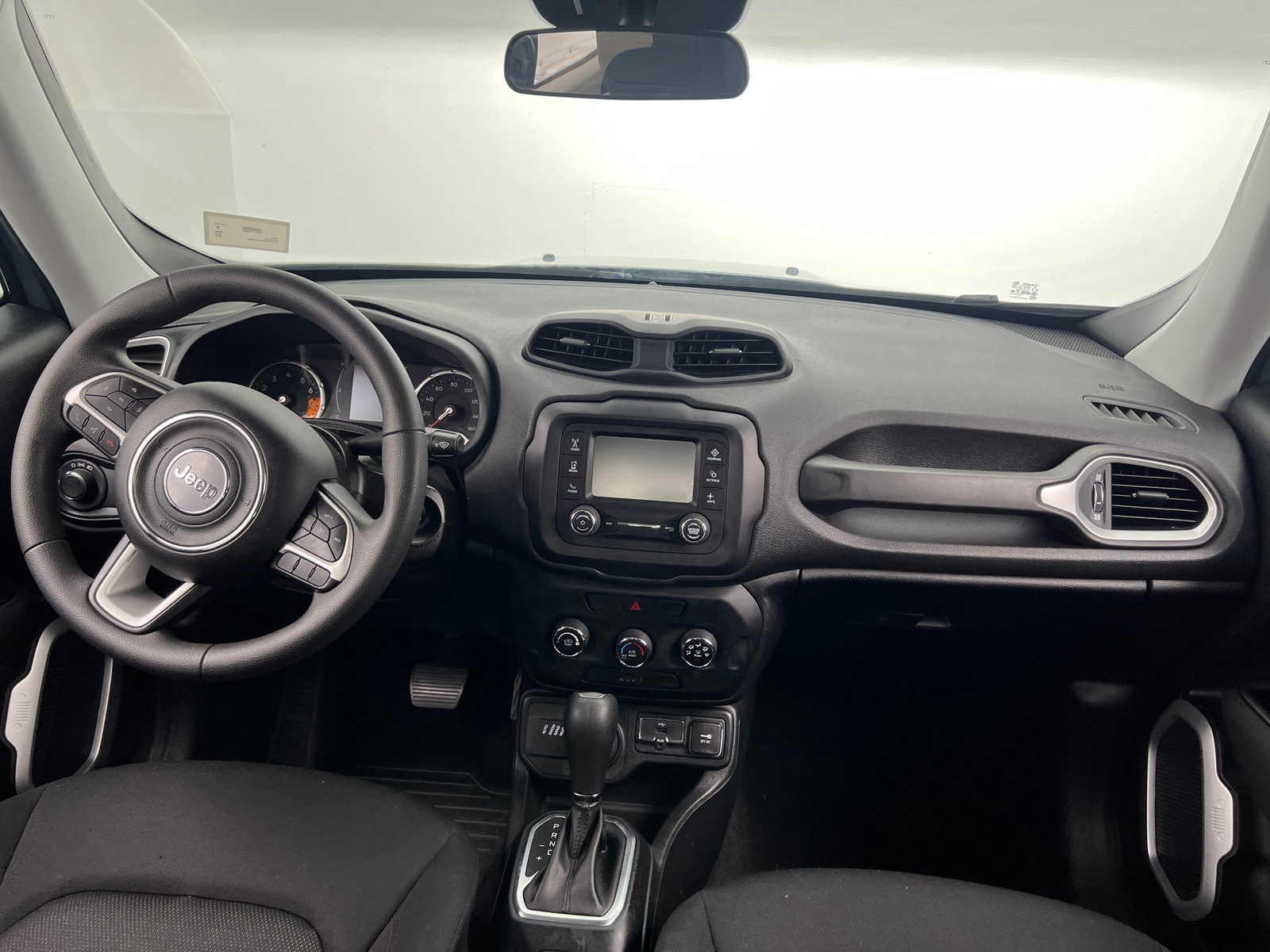 Thumbnail: 2018 Jeep Renegade - 3