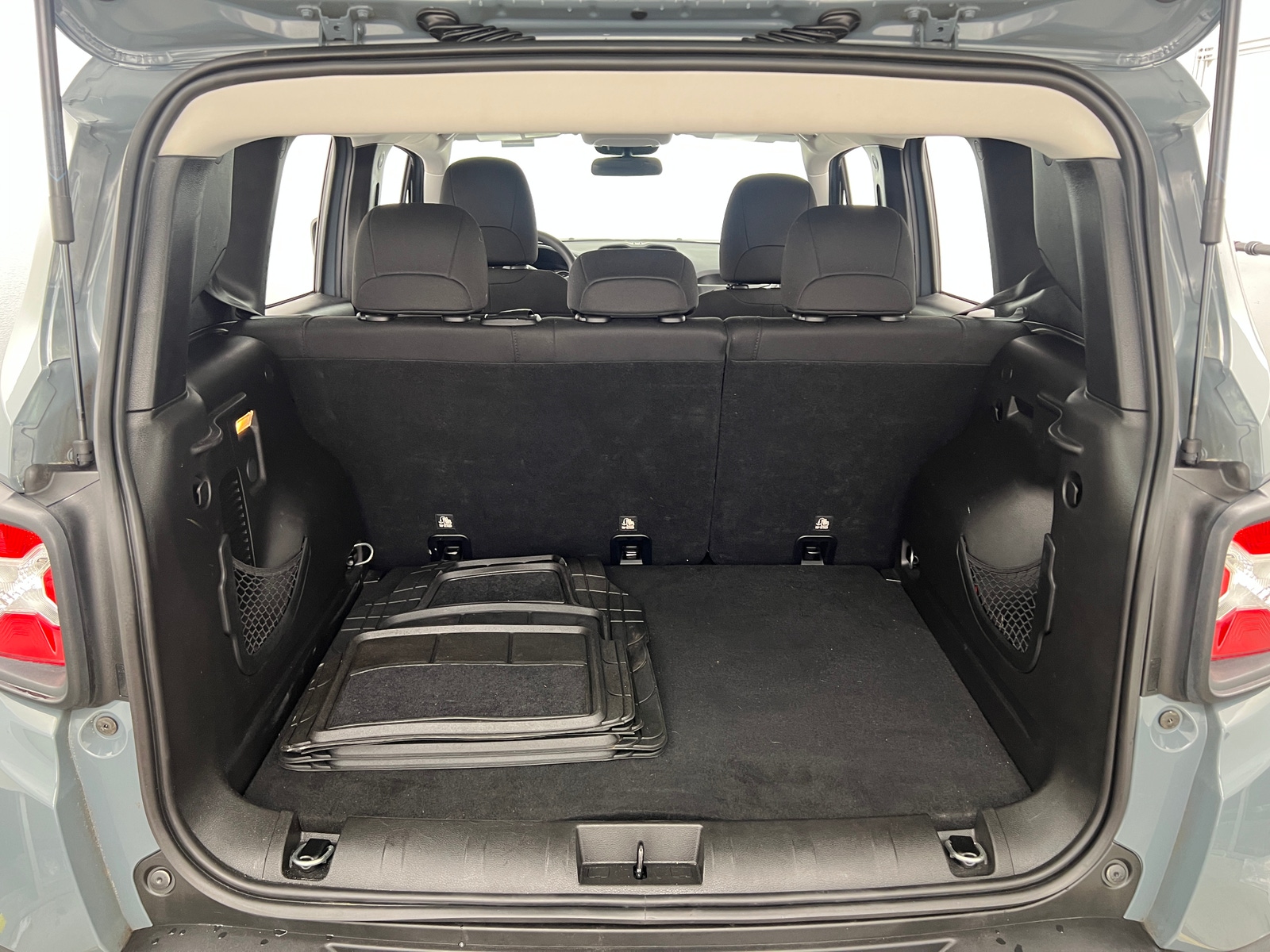 Thumbnail: 2018 Jeep Renegade - 7