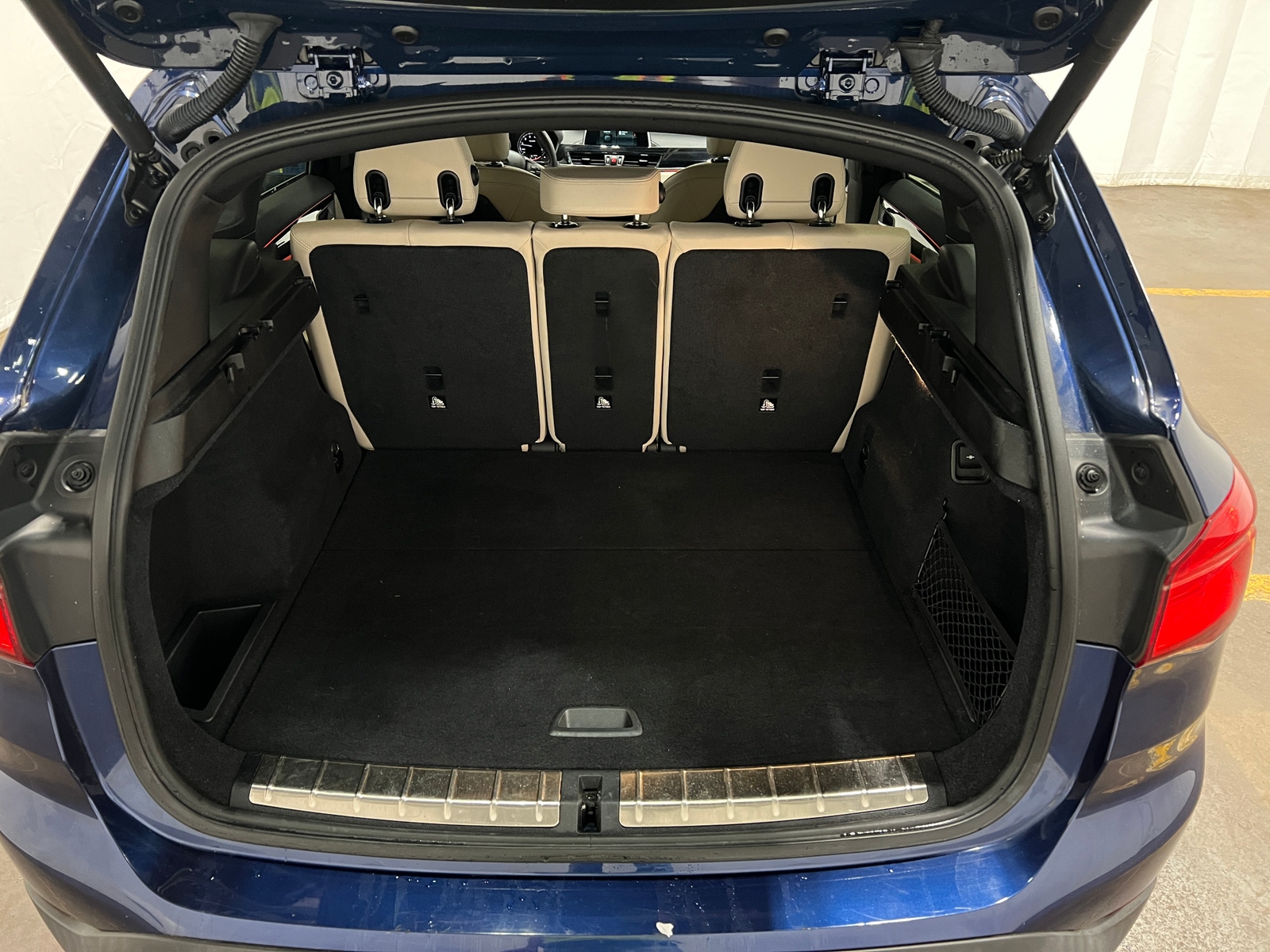 Thumbnail: 2018 BMW X1 - 6