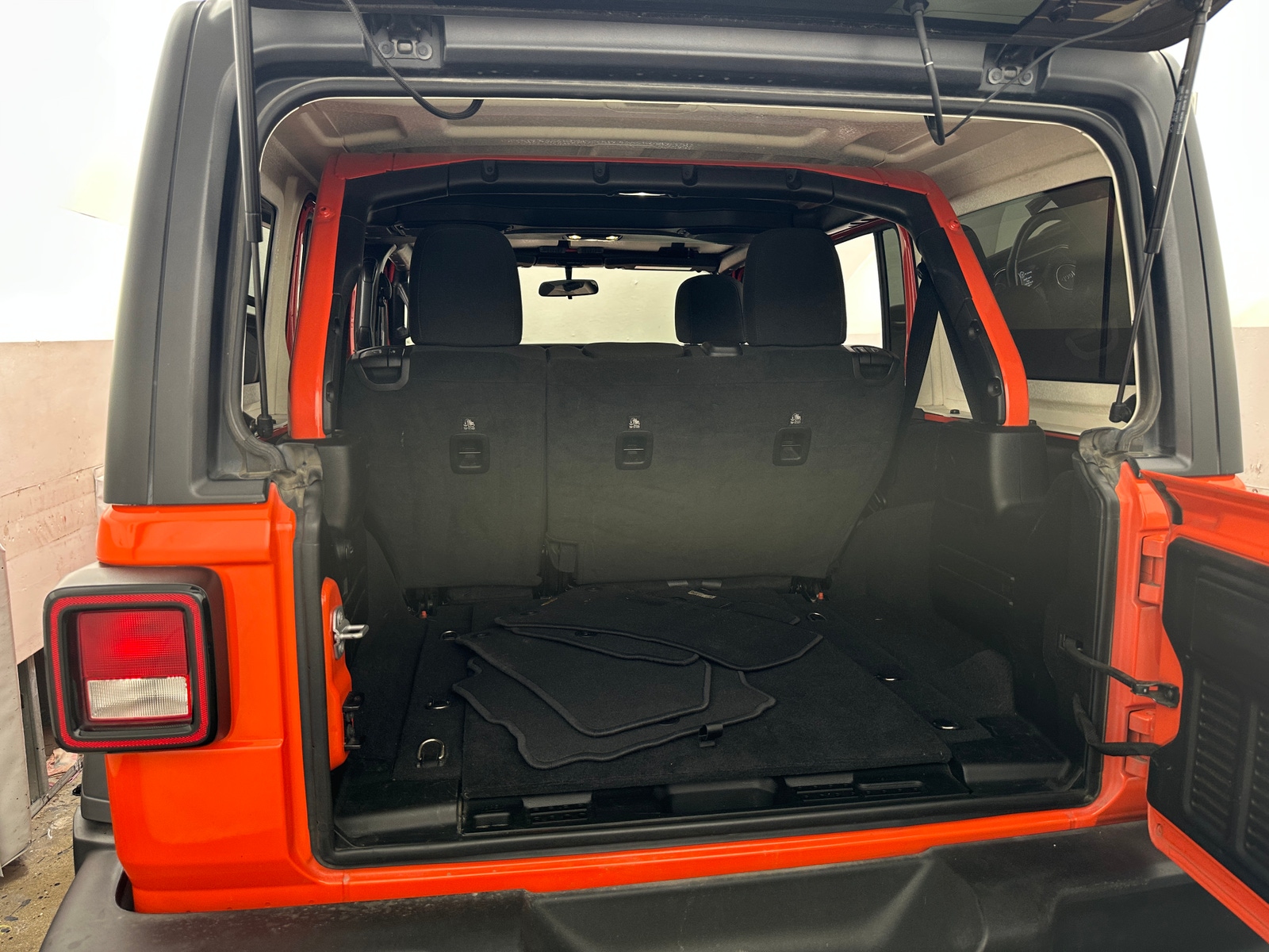 Thumbnail: 2020 Jeep Wrangler - 7