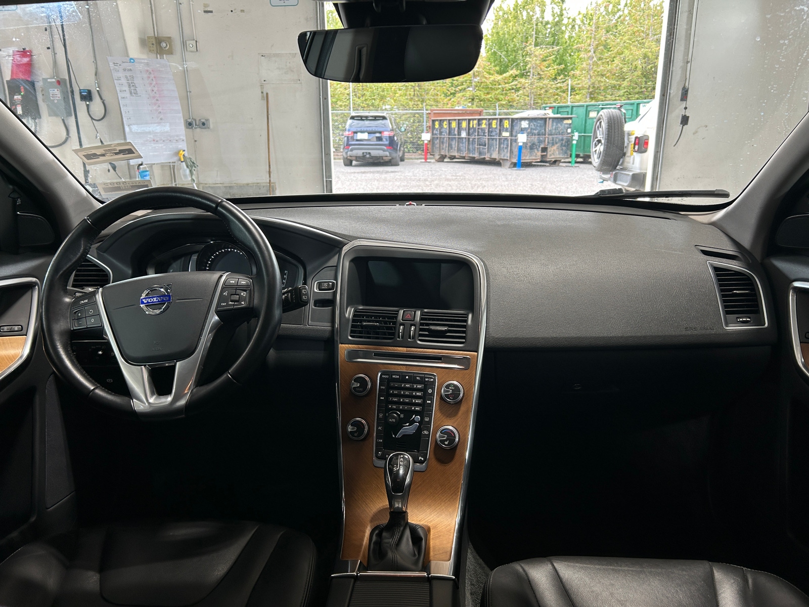 Thumbnail: 2017 Volvo XC60 - 2