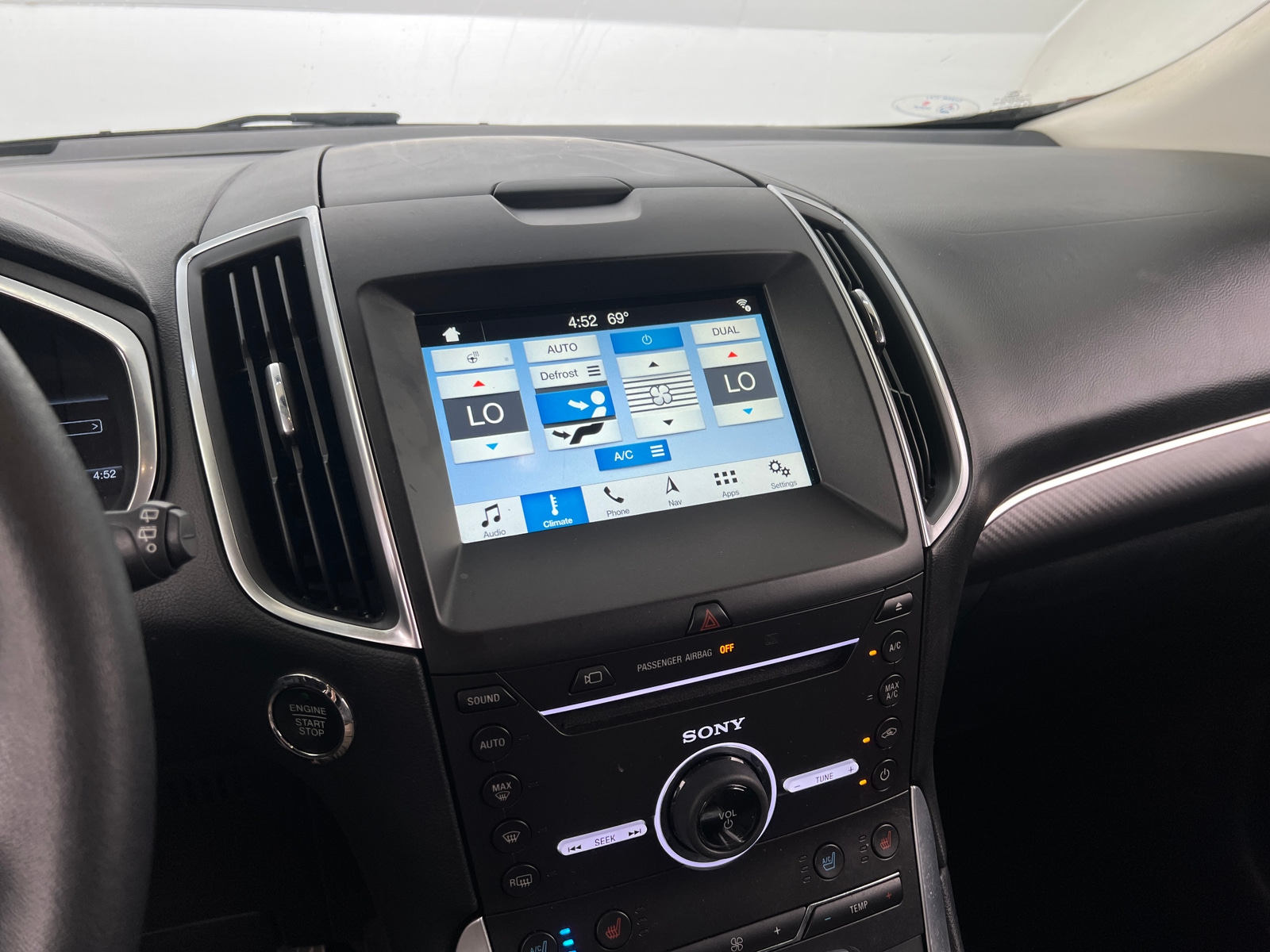 Thumbnail: 2016 Ford Edge - 3