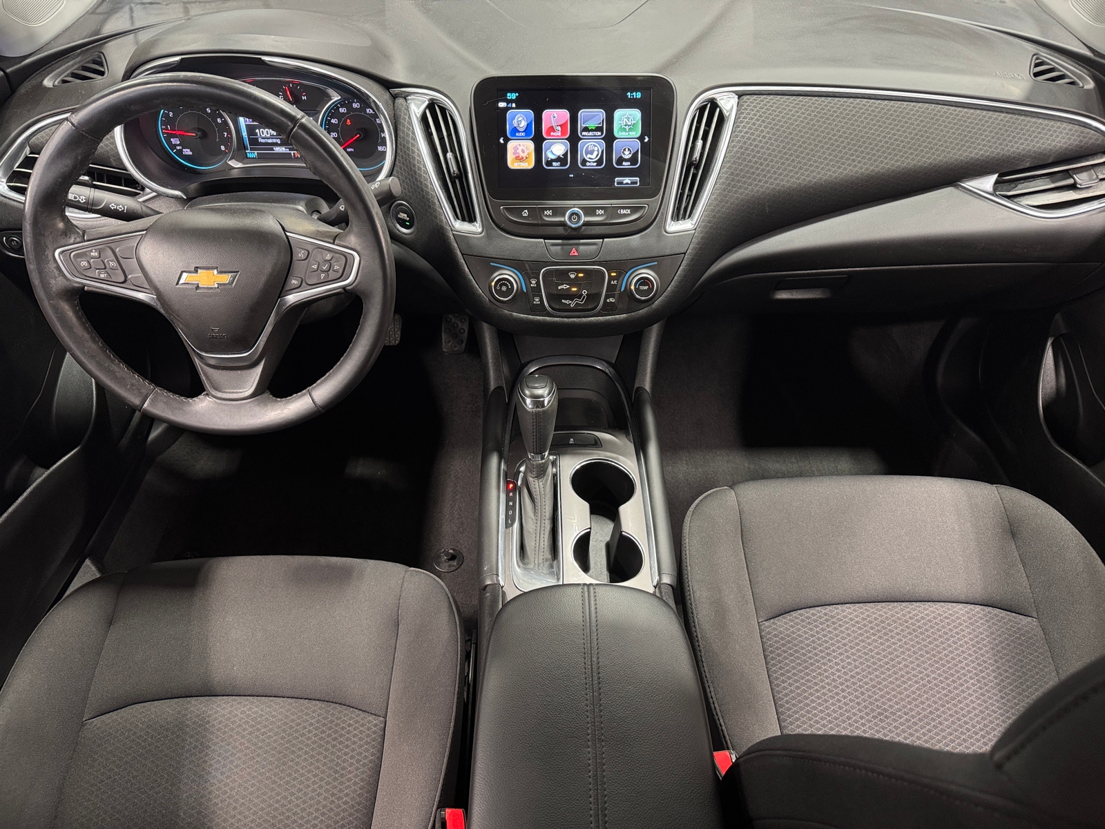 Thumbnail: 2018 Chevrolet Malibu - 5