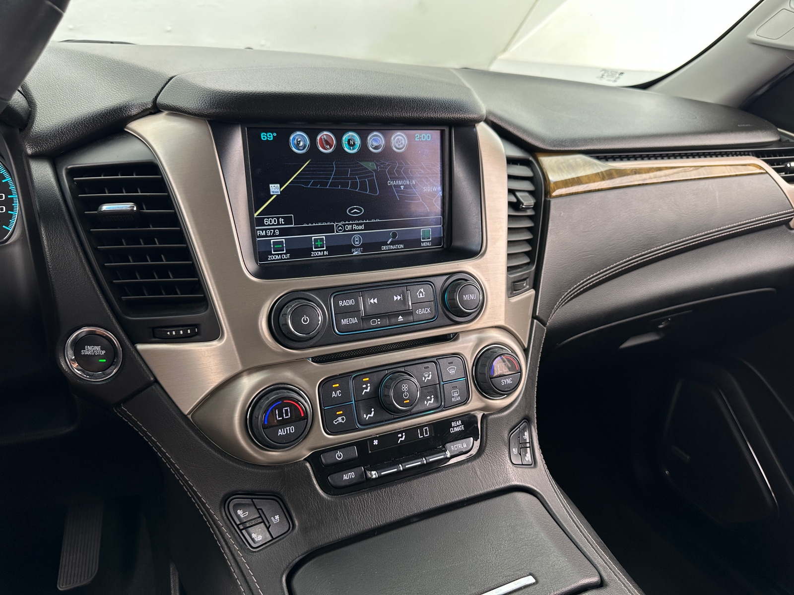 Thumbnail: 2017 GMC Yukon - 3