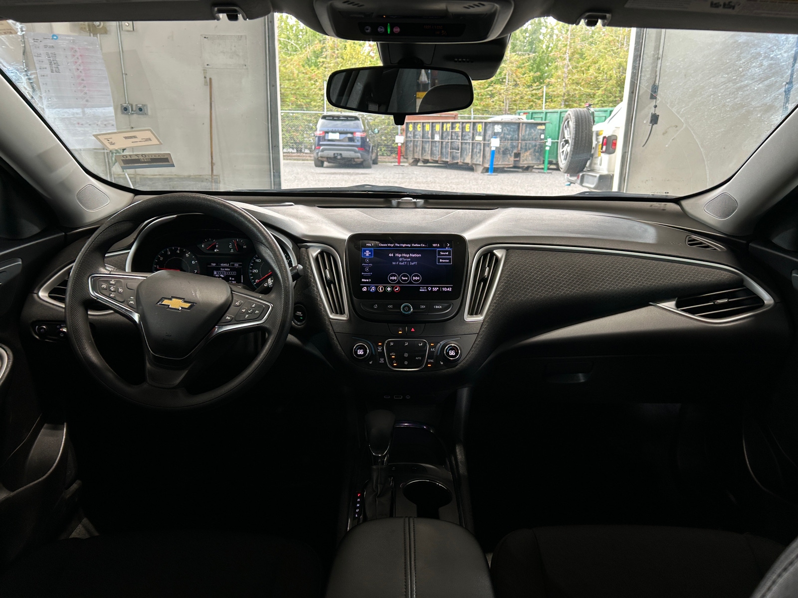 Thumbnail: 2024 Chevrolet Malibu - 3