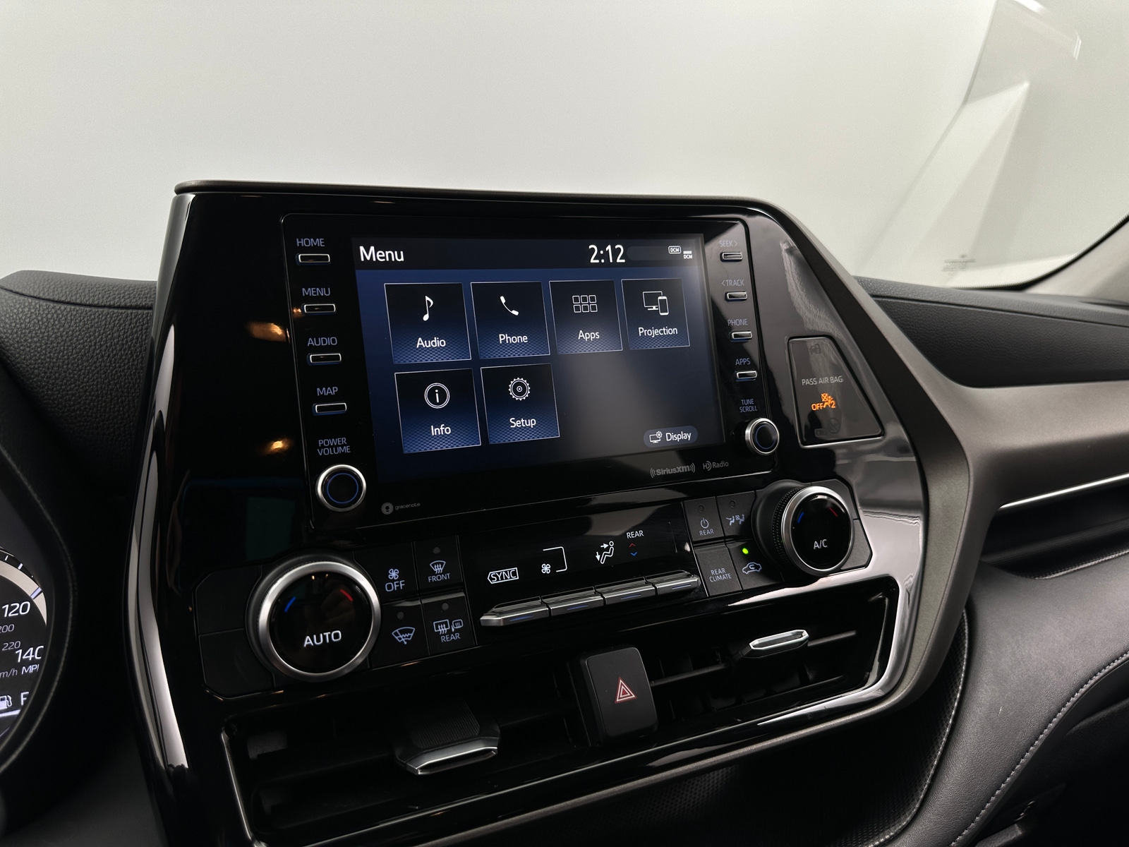 Thumbnail: 2022 Toyota Highlander - 4