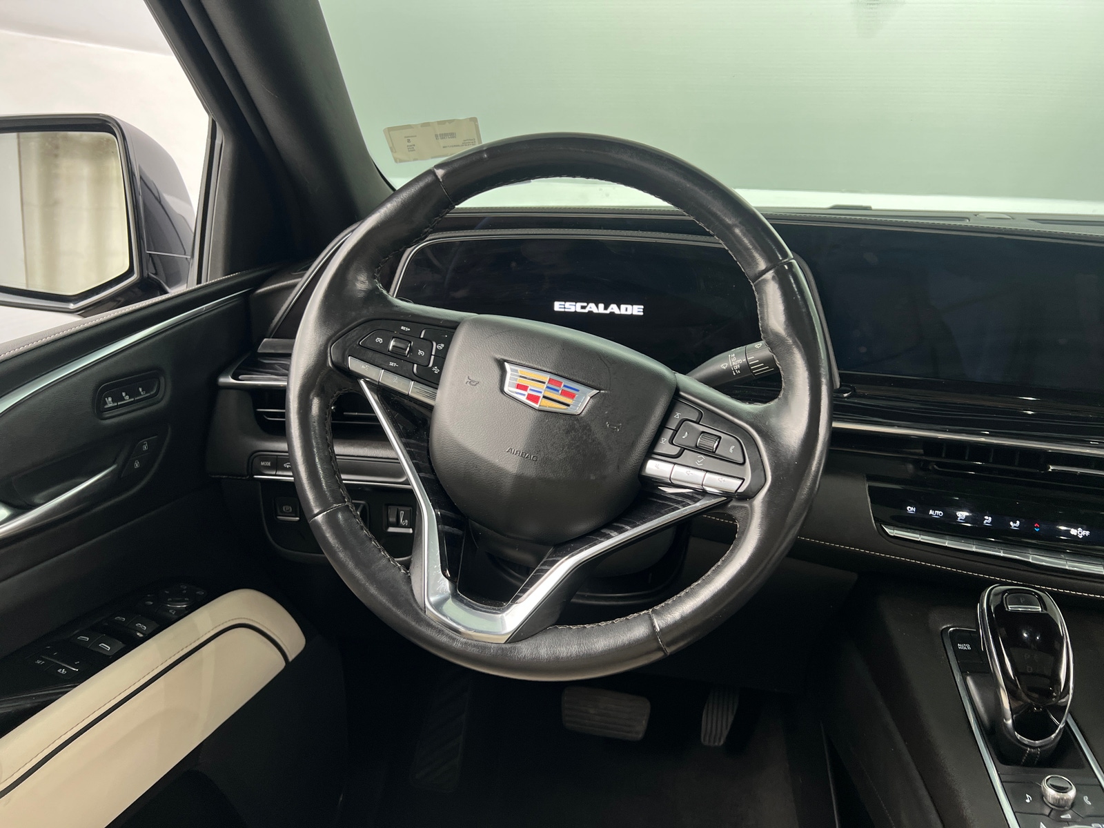 Thumbnail: 2022 Cadillac Escalade - 4