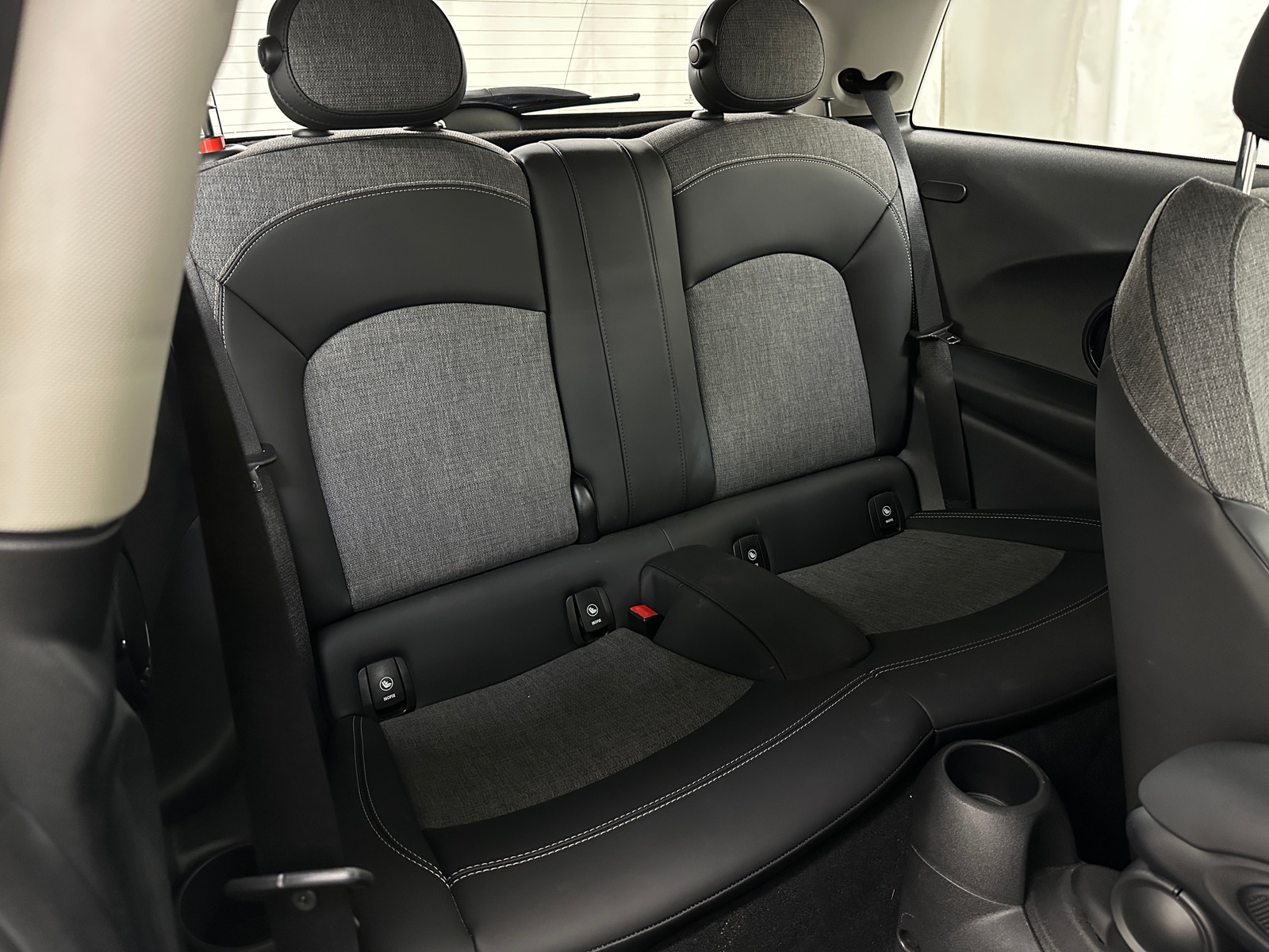 Thumbnail: 2023 MINI Cooper Hardtop - 5