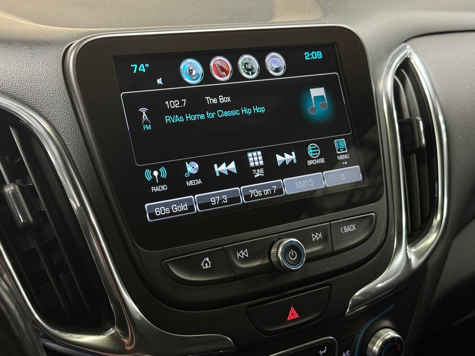 Thumbnail: 2018 Chevrolet Equinox - 4