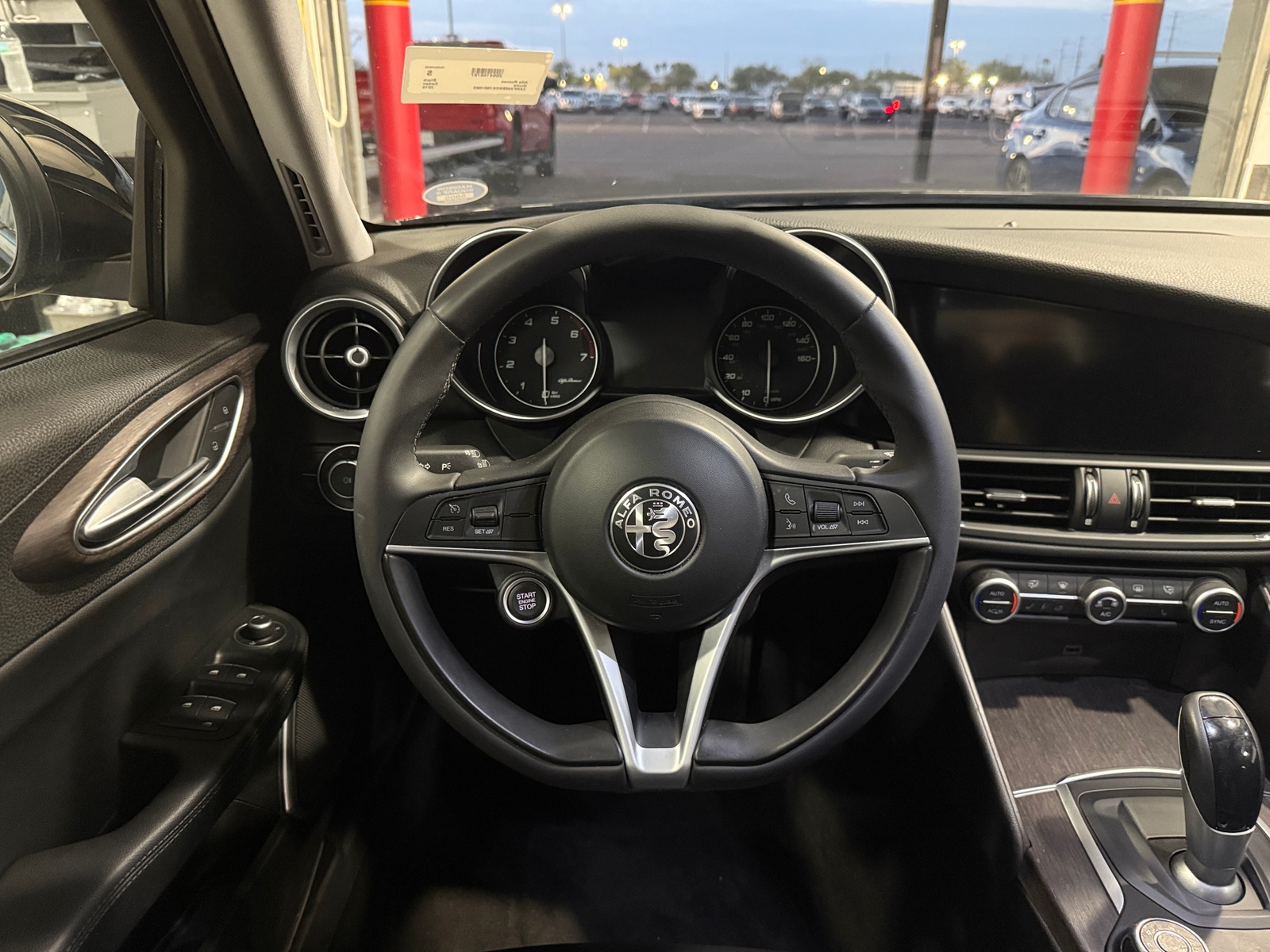 Thumbnail: 2019 Alfa Romeo Giulia - 4