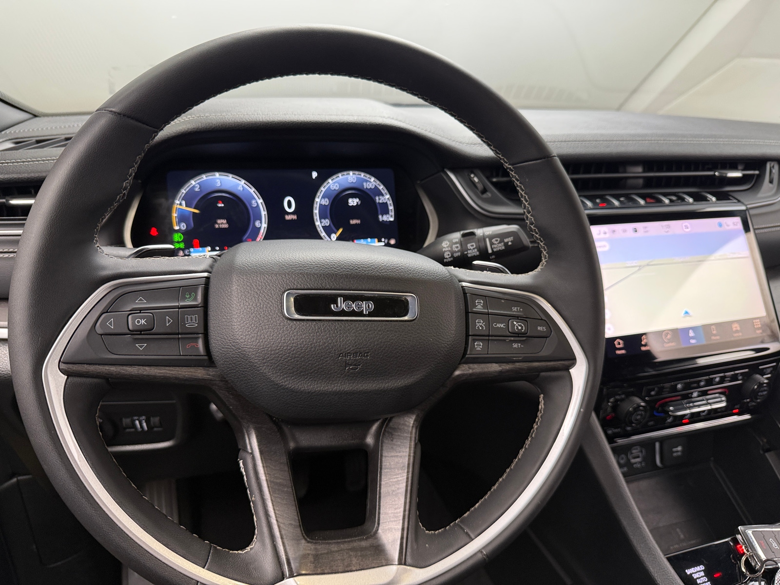 Thumbnail: 2024 Jeep Grand Cherokee L - 4