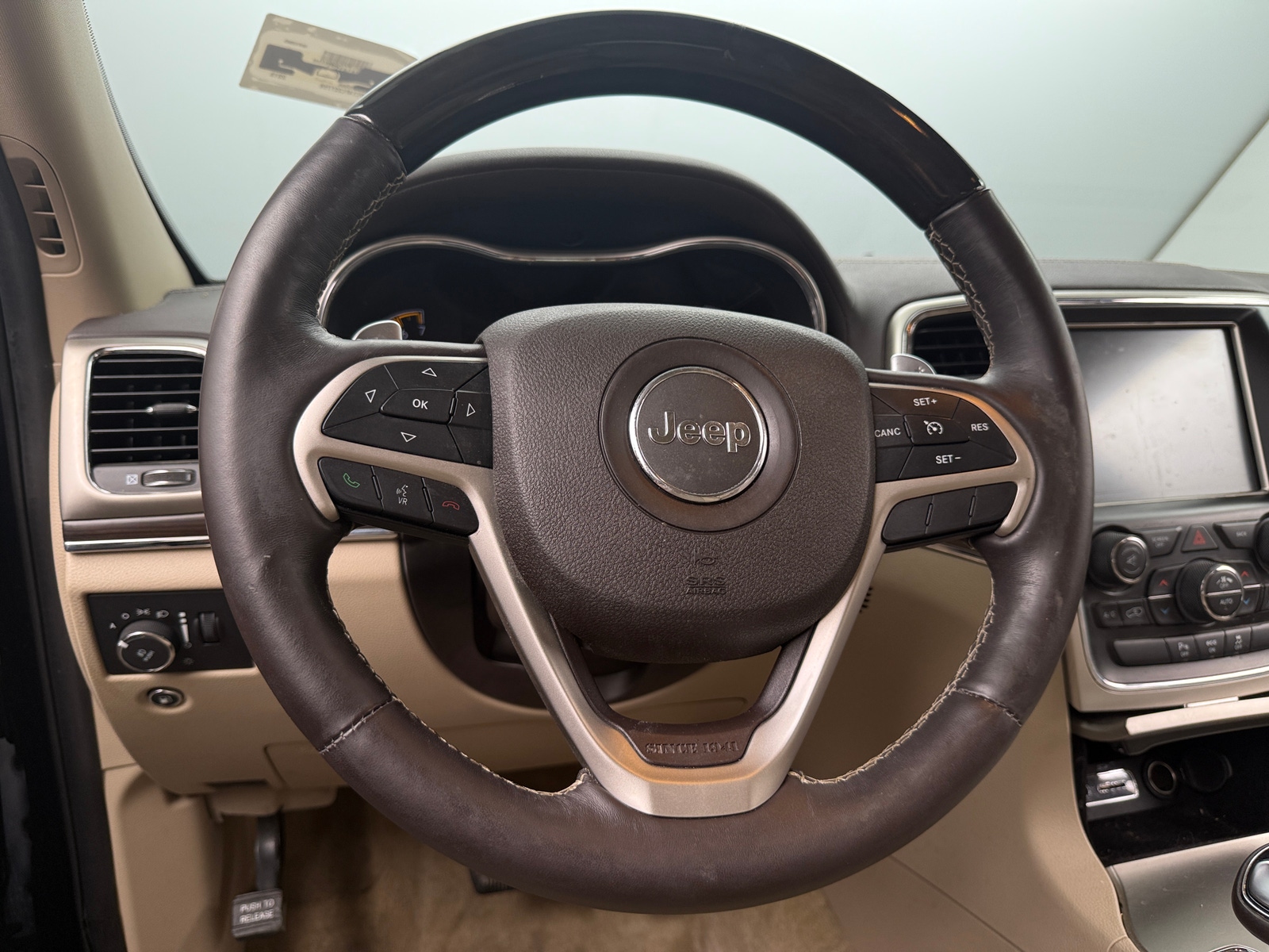Thumbnail: 2015 Jeep Grand Cherokee - 4