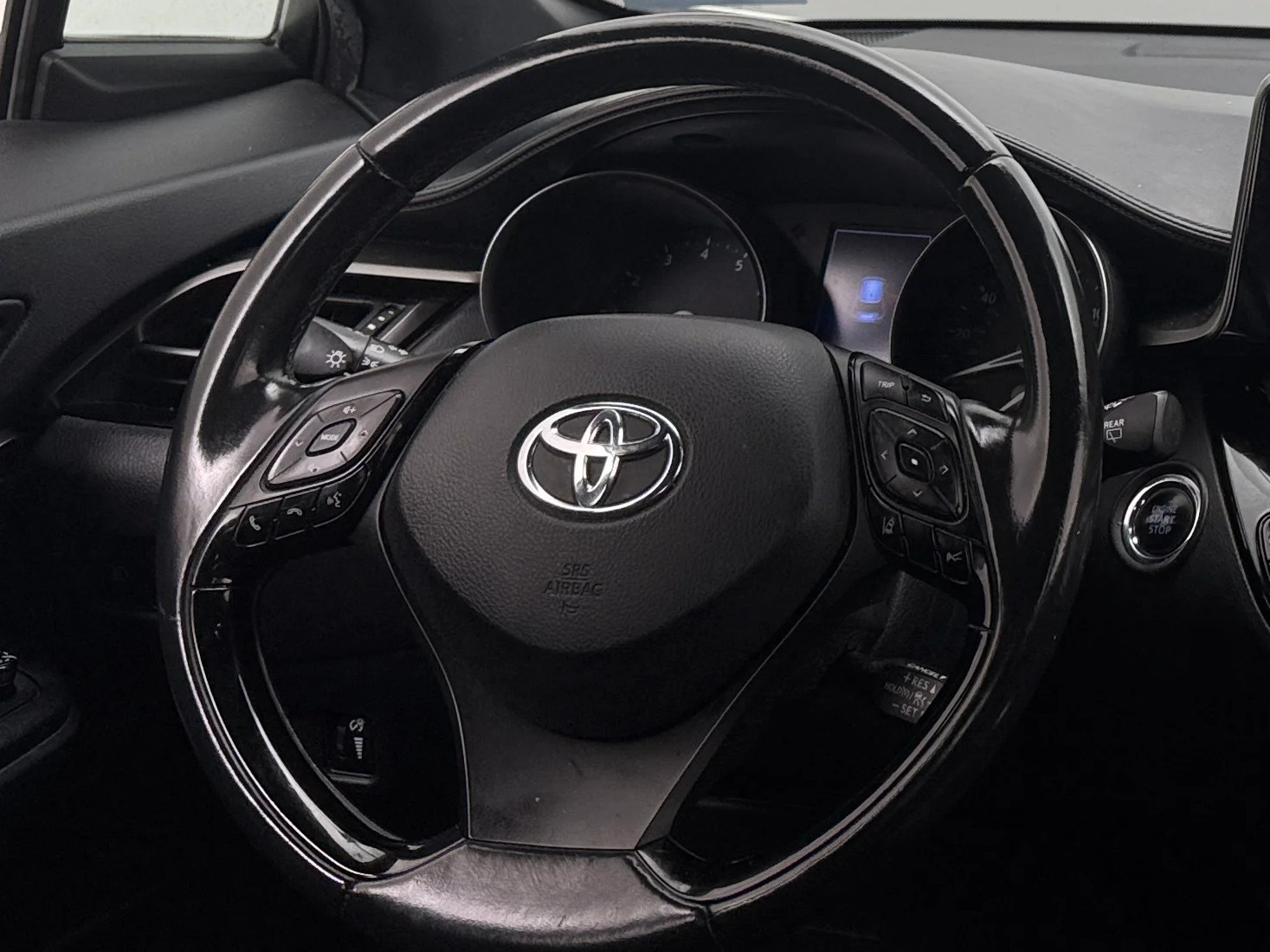 Thumbnail: 2018 Toyota C-HR - 5