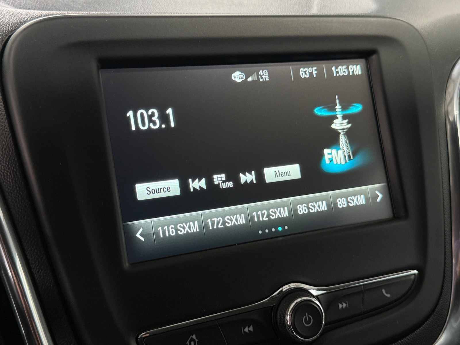 Thumbnail: 2018 Chevrolet Equinox - 4