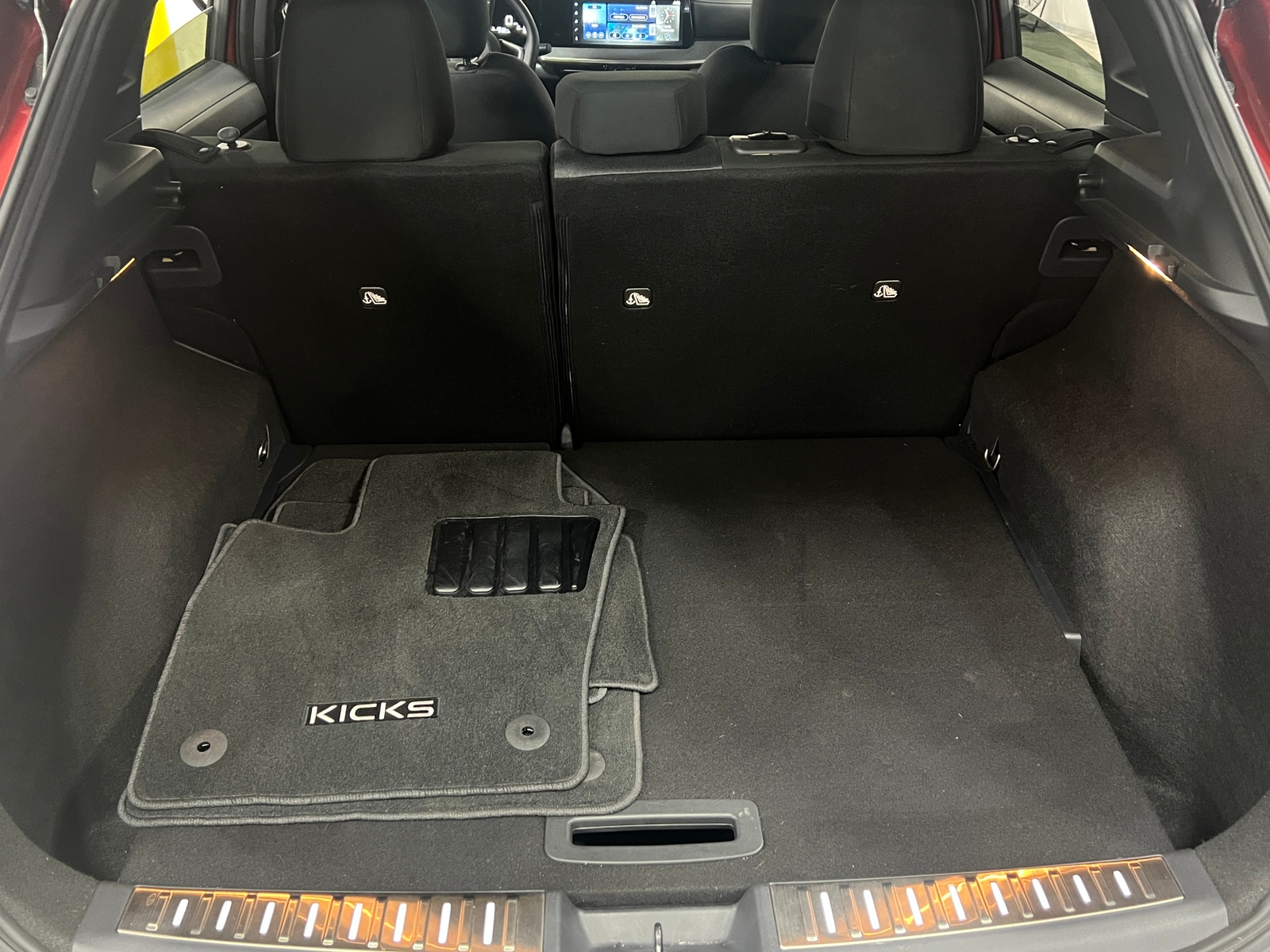 Thumbnail: 2025 Nissan Kicks - 7